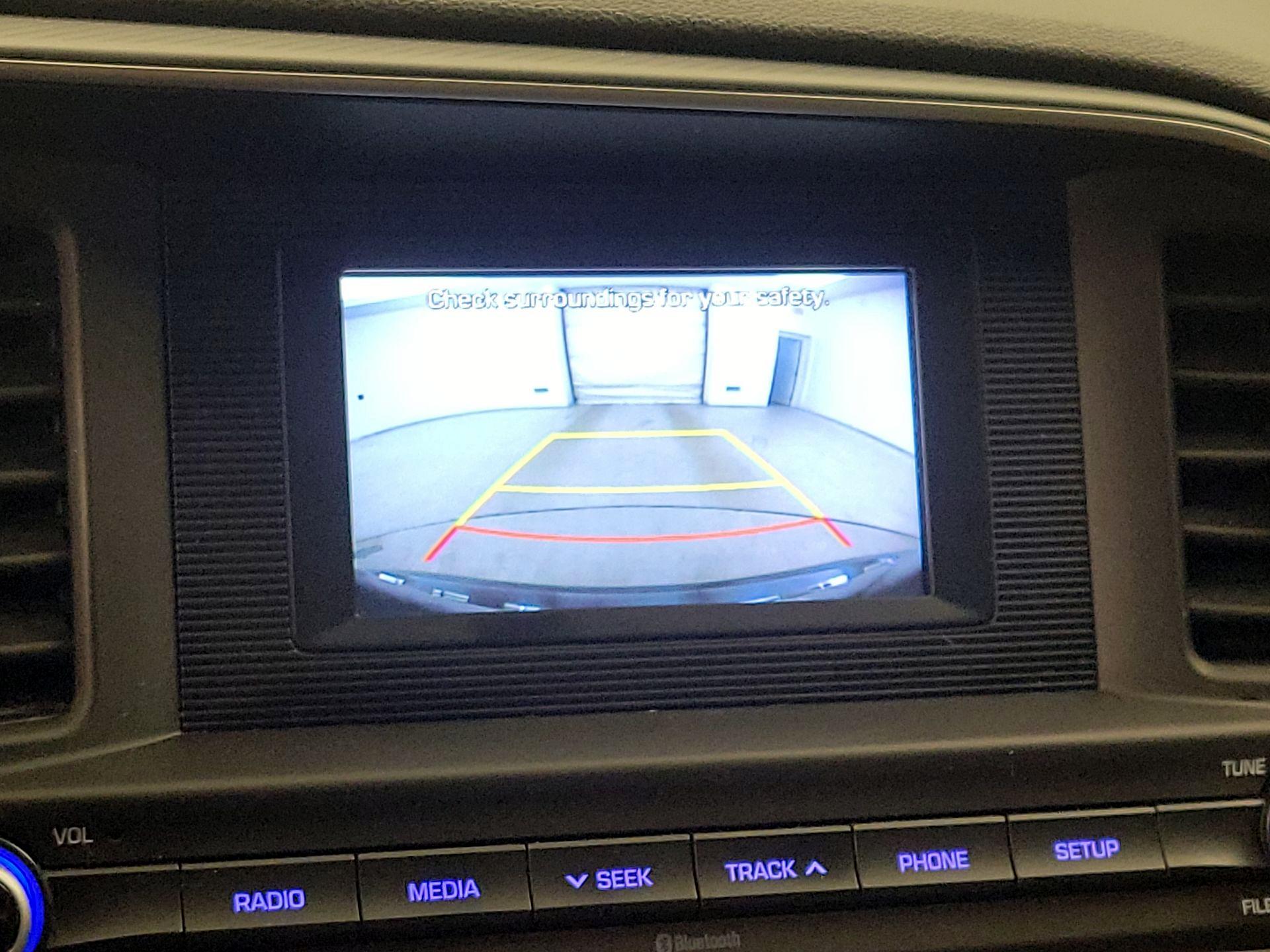 Thumbnail: 2020 Hyundai Elantra - 14