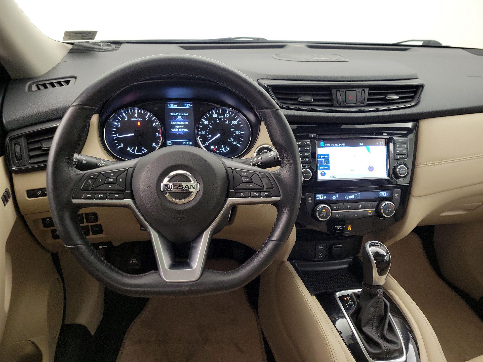 Thumbnail: 2017 Nissan Rogue - 10