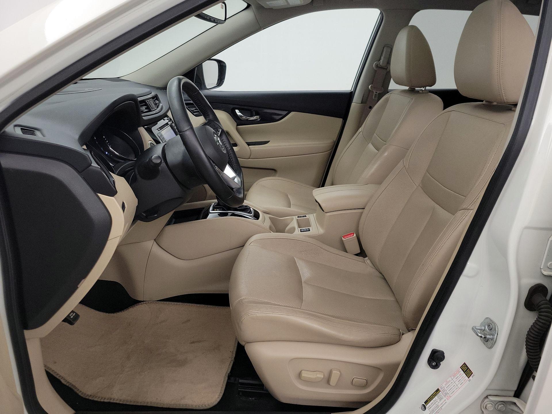 Thumbnail: 2017 Nissan Rogue - 11