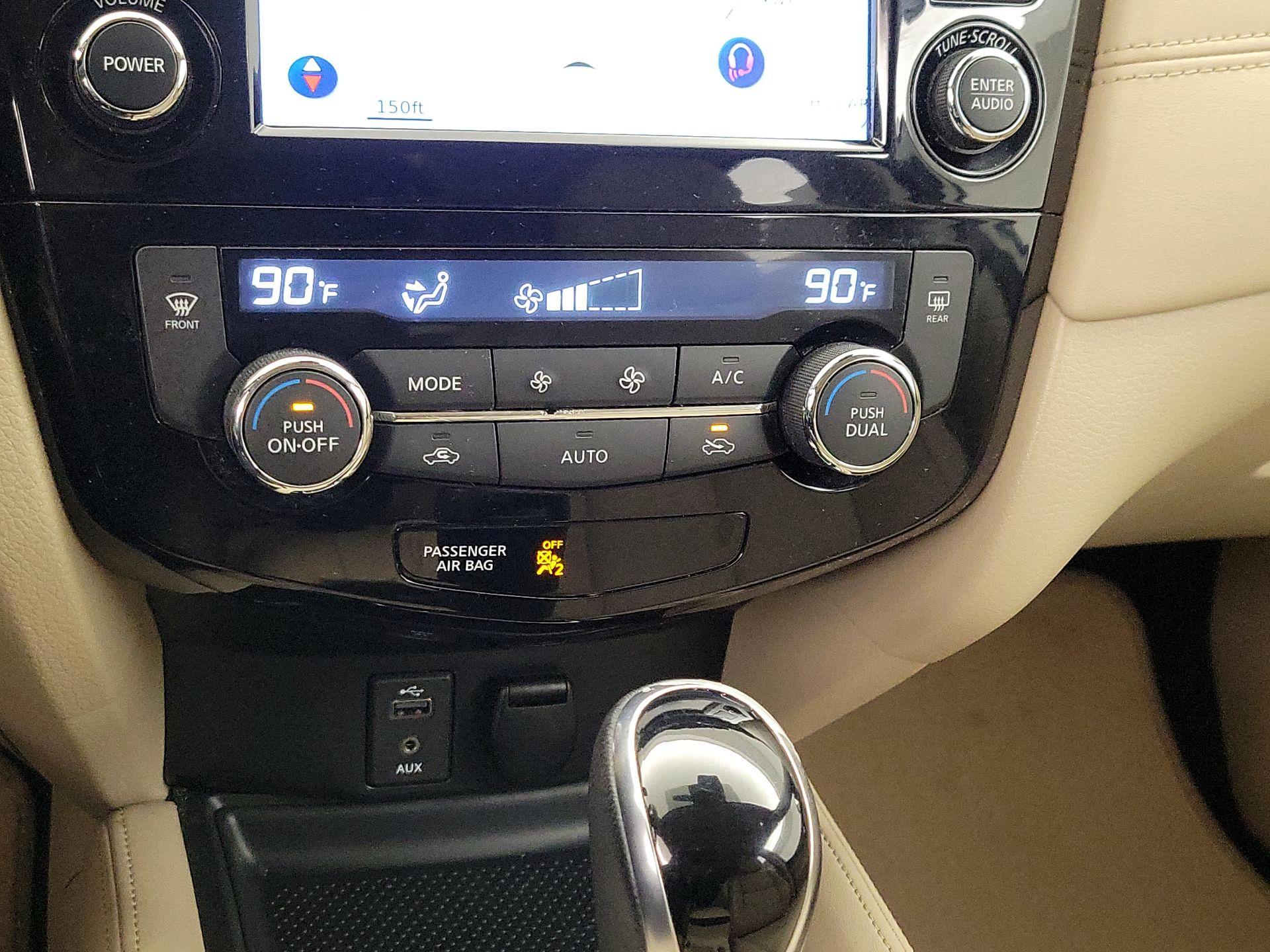 Thumbnail: 2017 Nissan Rogue - 17