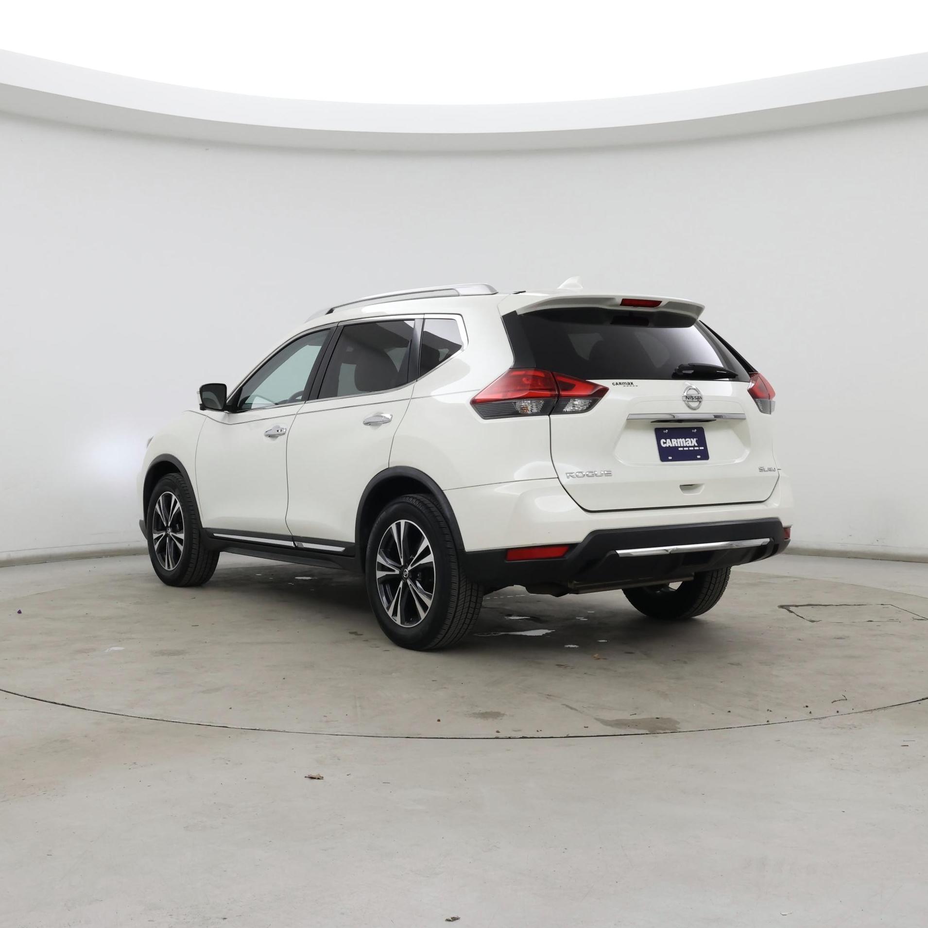 Thumbnail: 2017 Nissan Rogue - 2