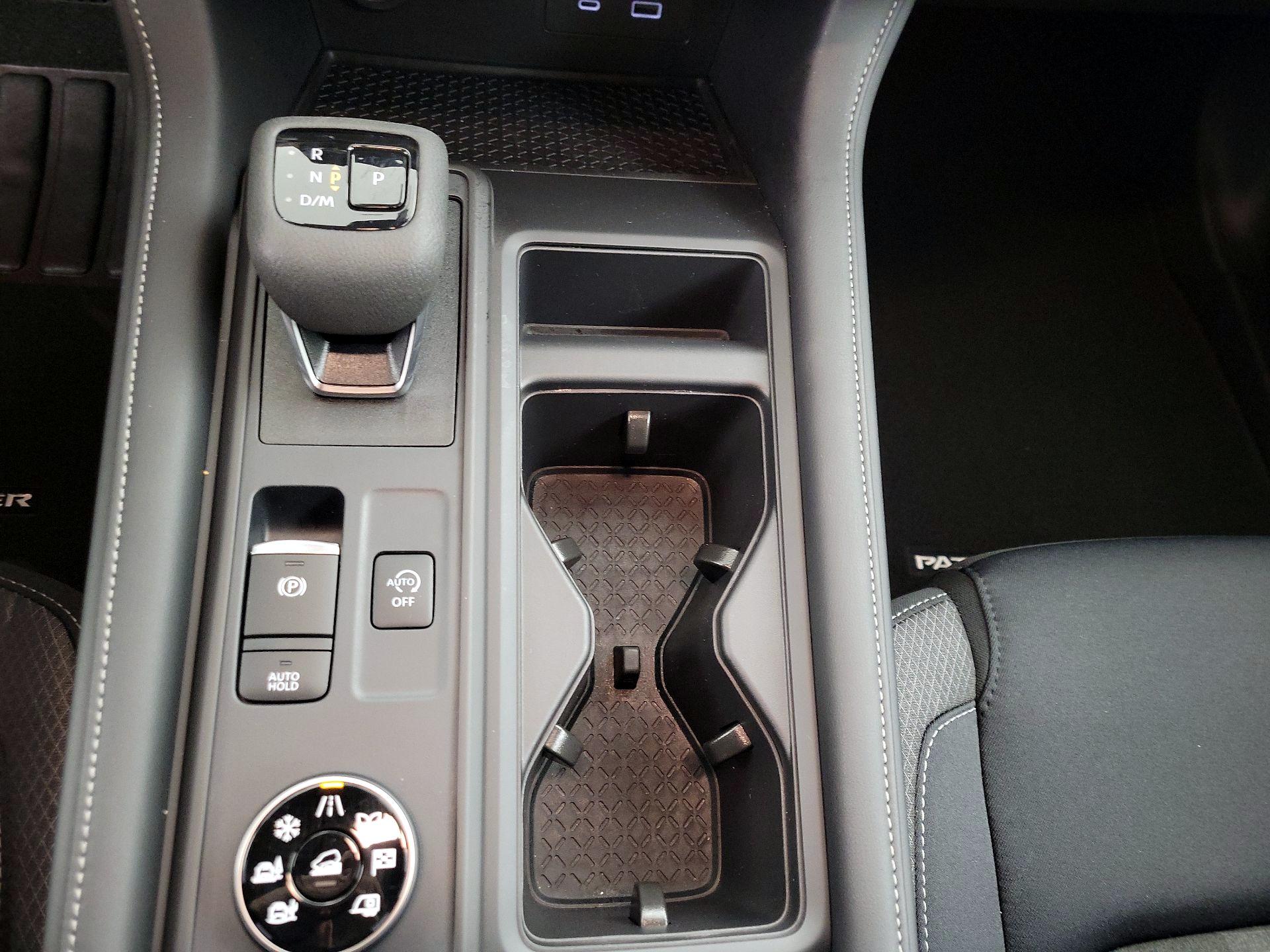 Thumbnail: 2025 Nissan Pathfinder - 17