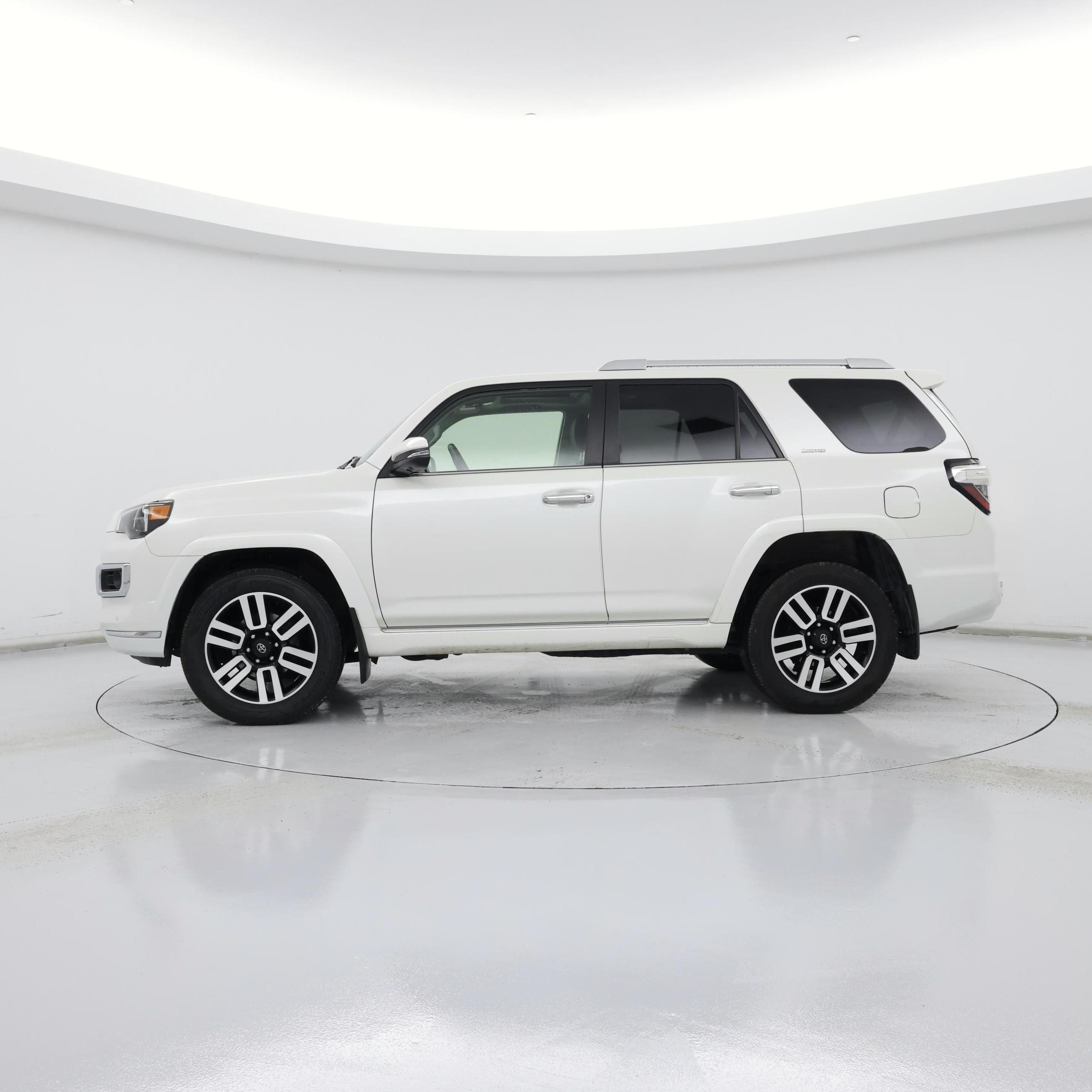 Thumbnail: 2022 Toyota 4Runner - 3