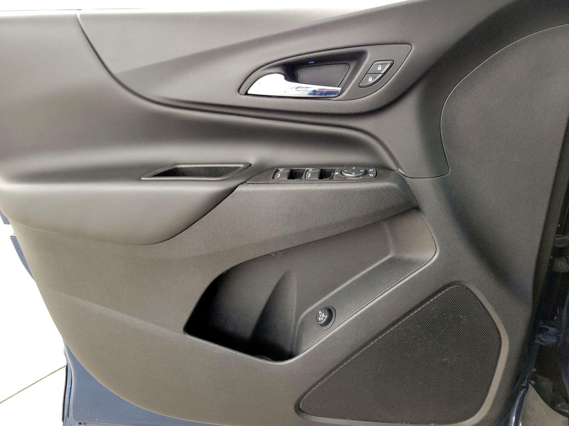 Thumbnail: 2021 Chevrolet Equinox - 12