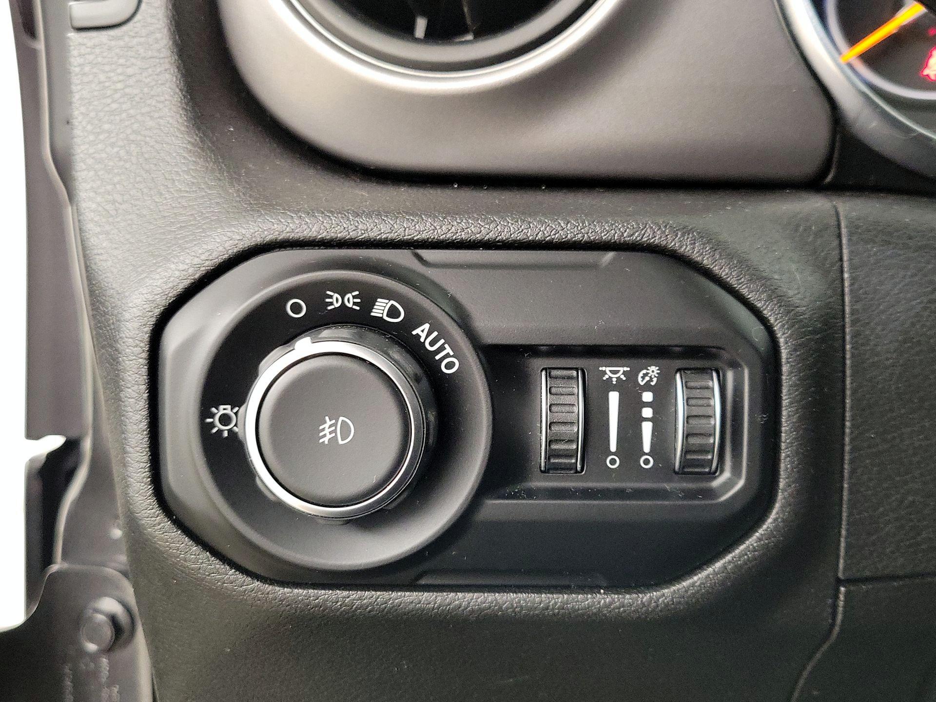 Thumbnail: 2021 Jeep Wrangler - 13