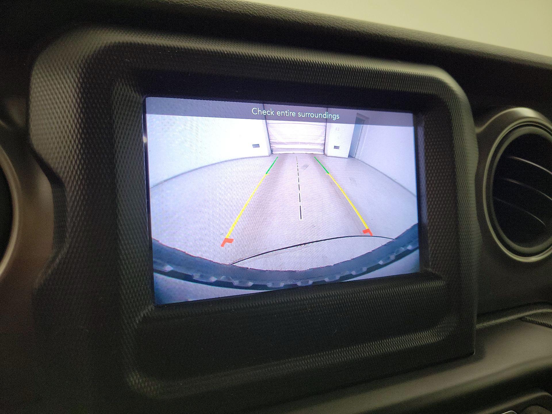 Thumbnail: 2021 Jeep Wrangler - 14