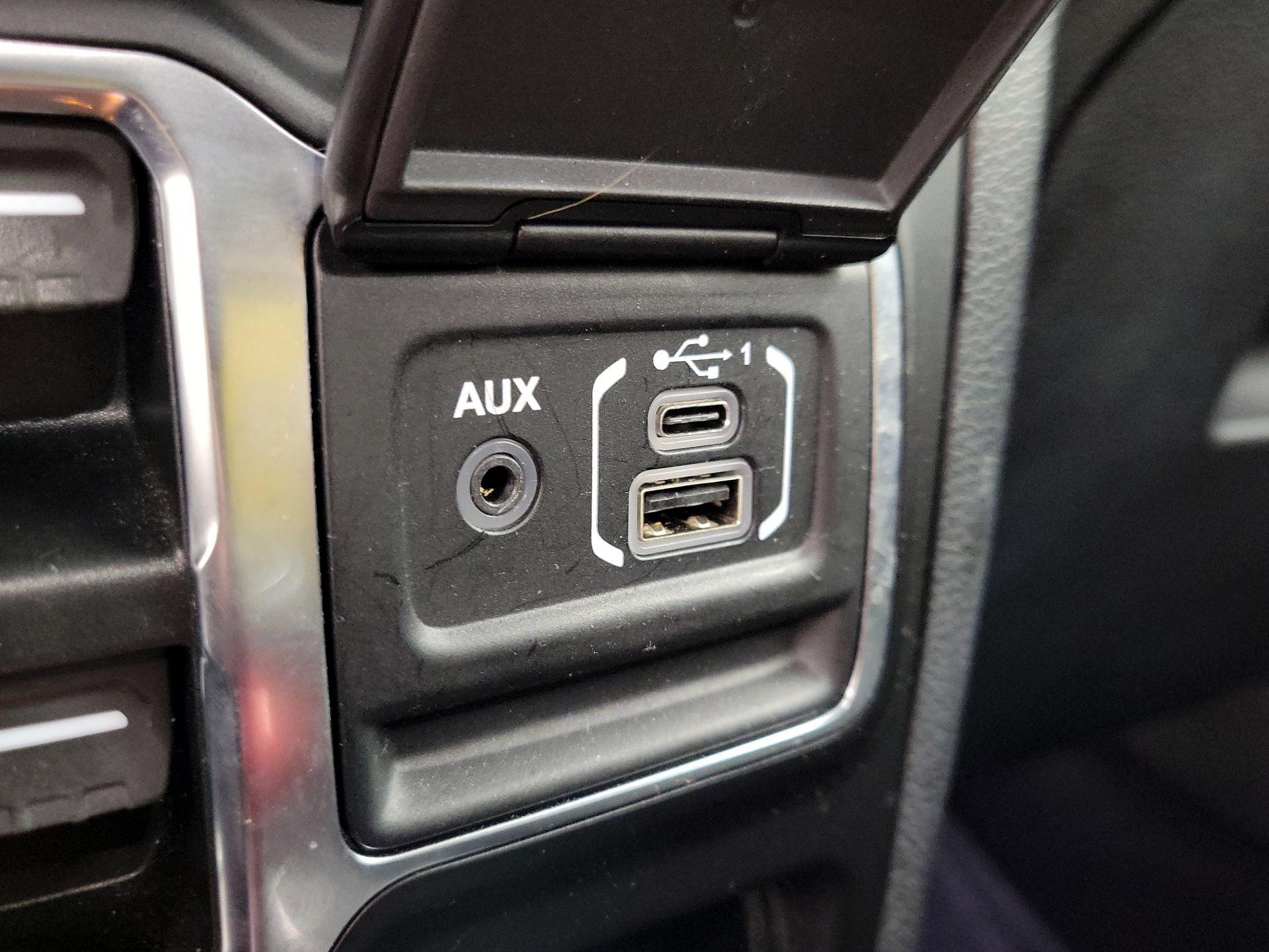 Thumbnail: 2021 Jeep Wrangler - 18