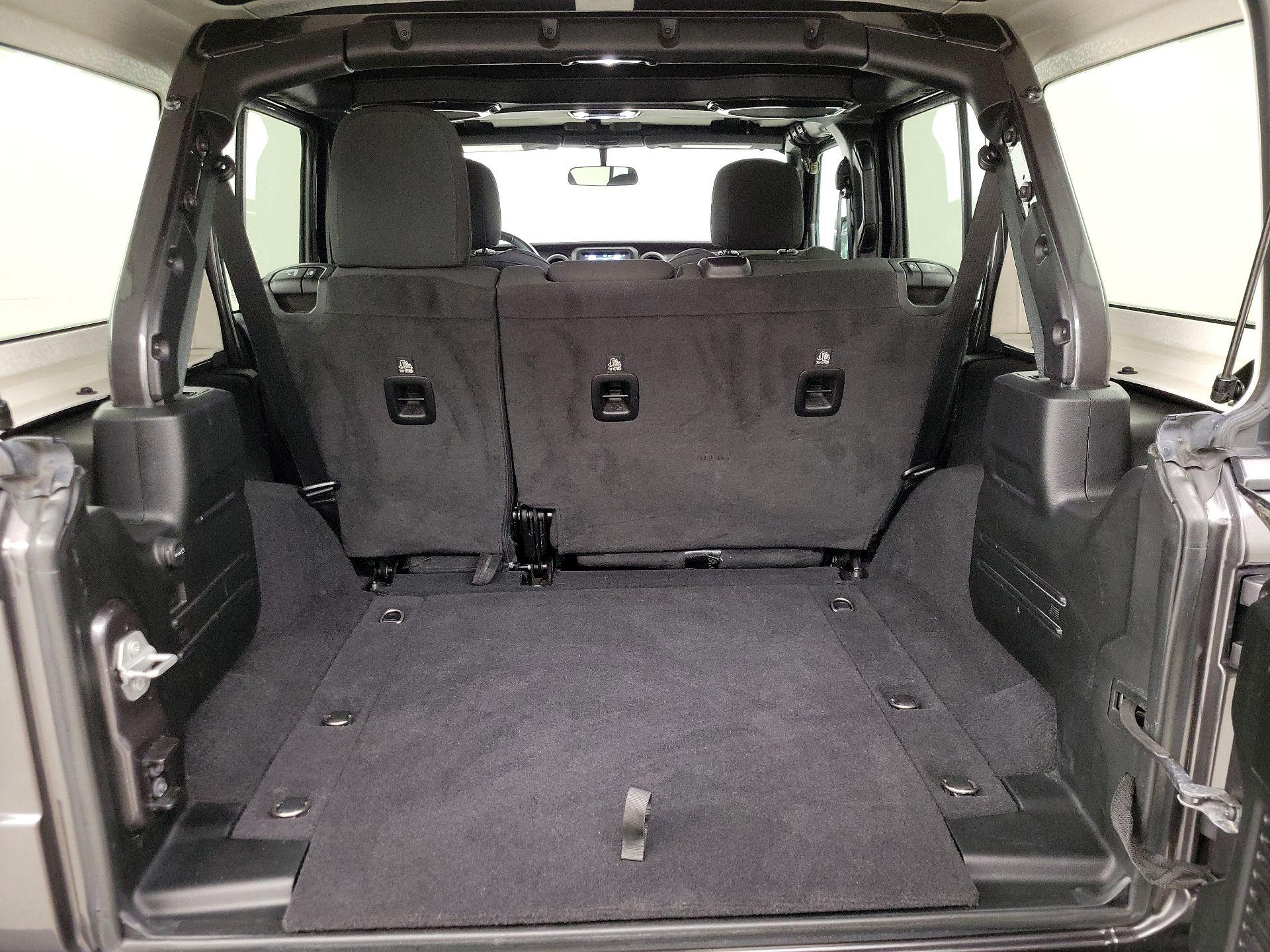 Thumbnail: 2021 Jeep Wrangler - 20