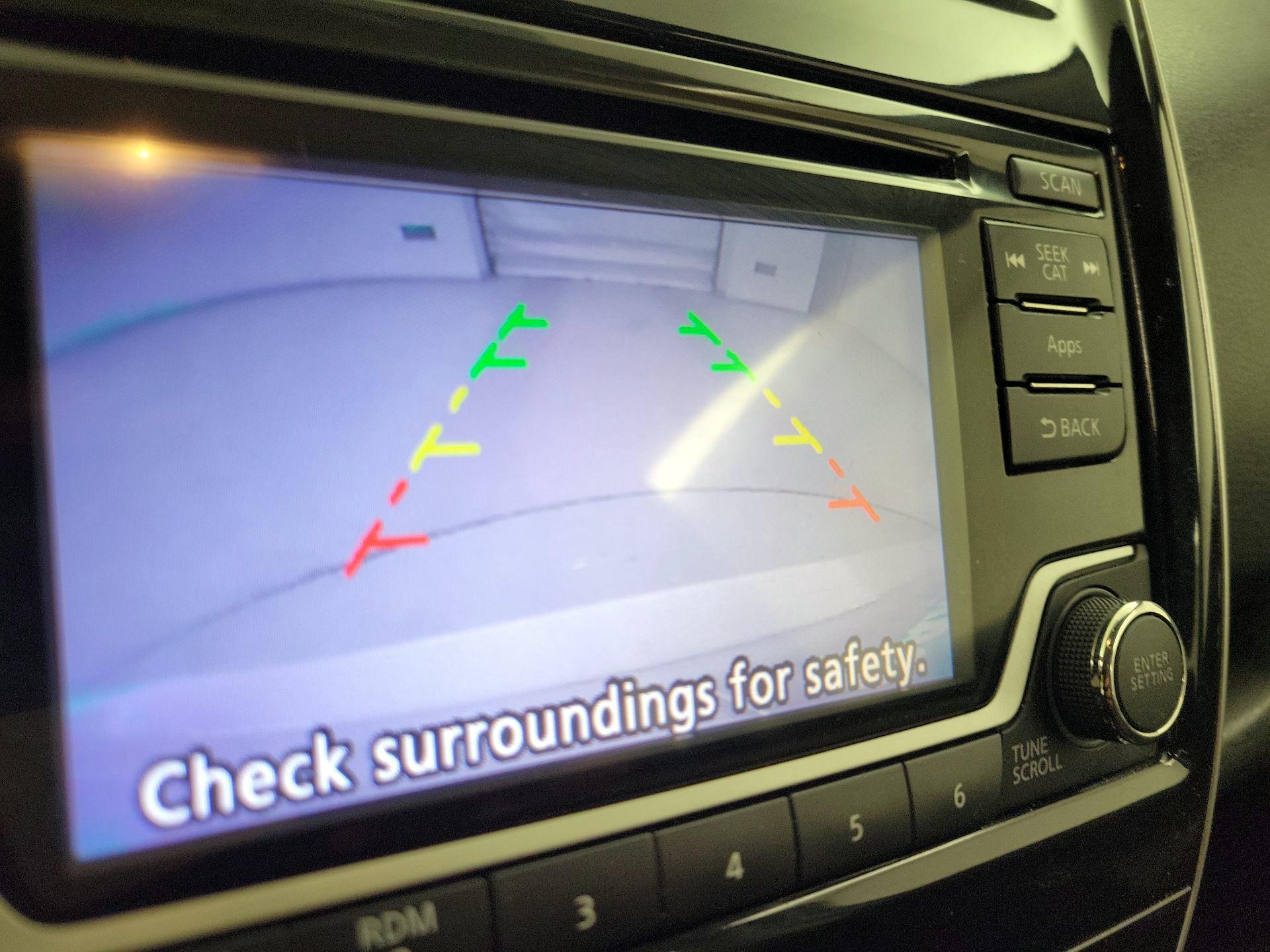 Thumbnail: 2016 Nissan Versa Note - 14