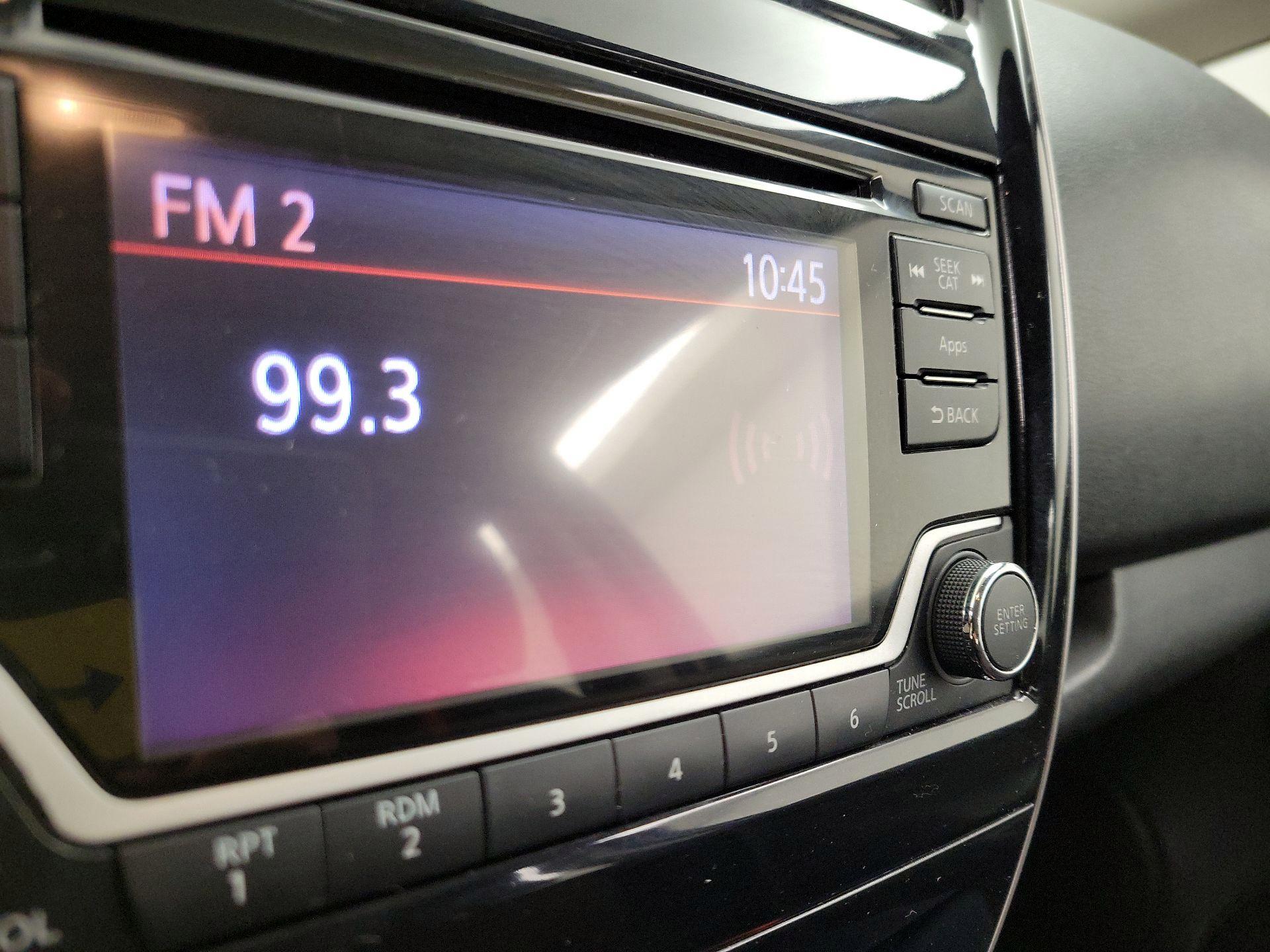 Thumbnail: 2016 Nissan Versa Note - 15