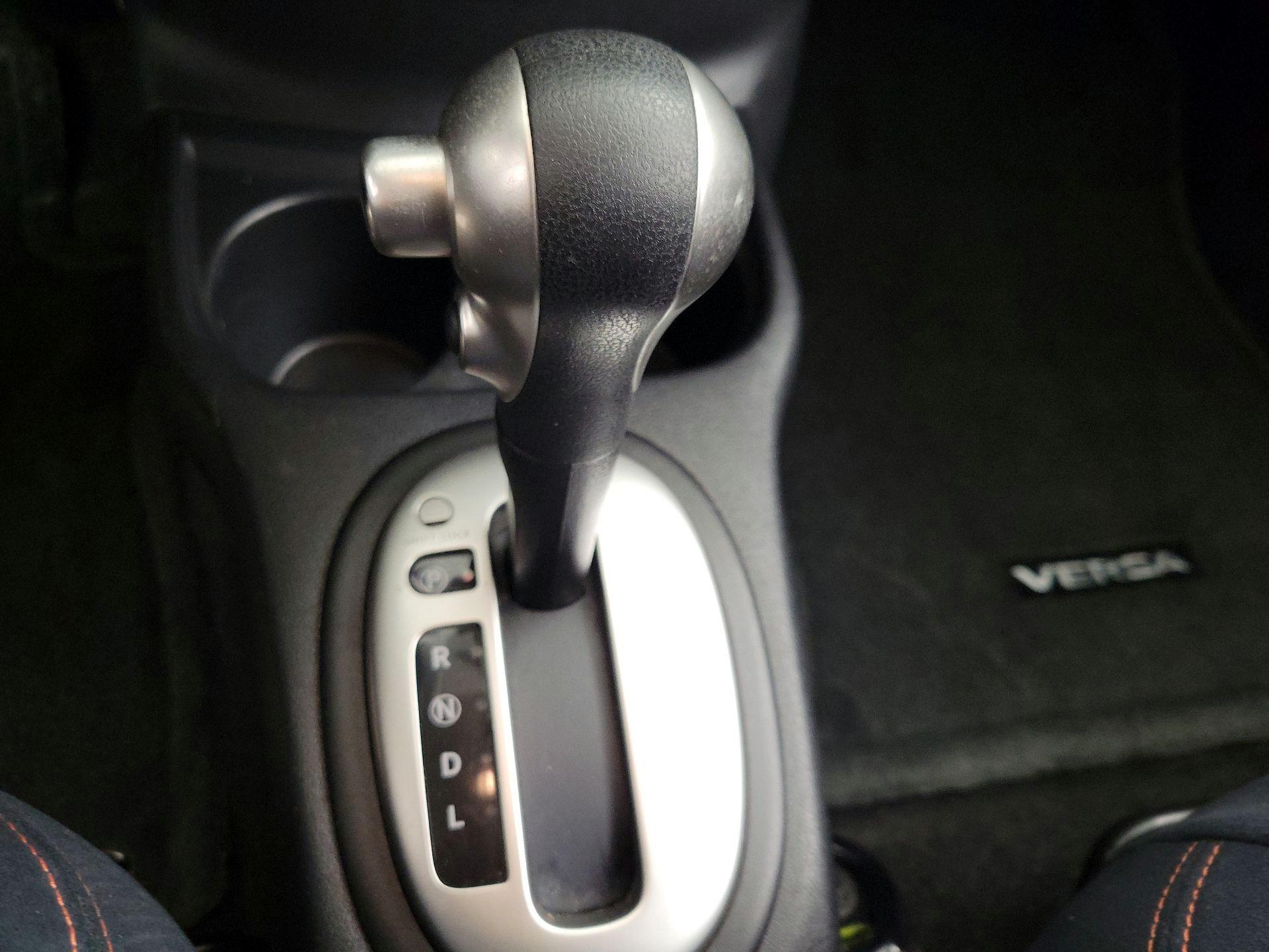 Thumbnail: 2016 Nissan Versa Note - 17