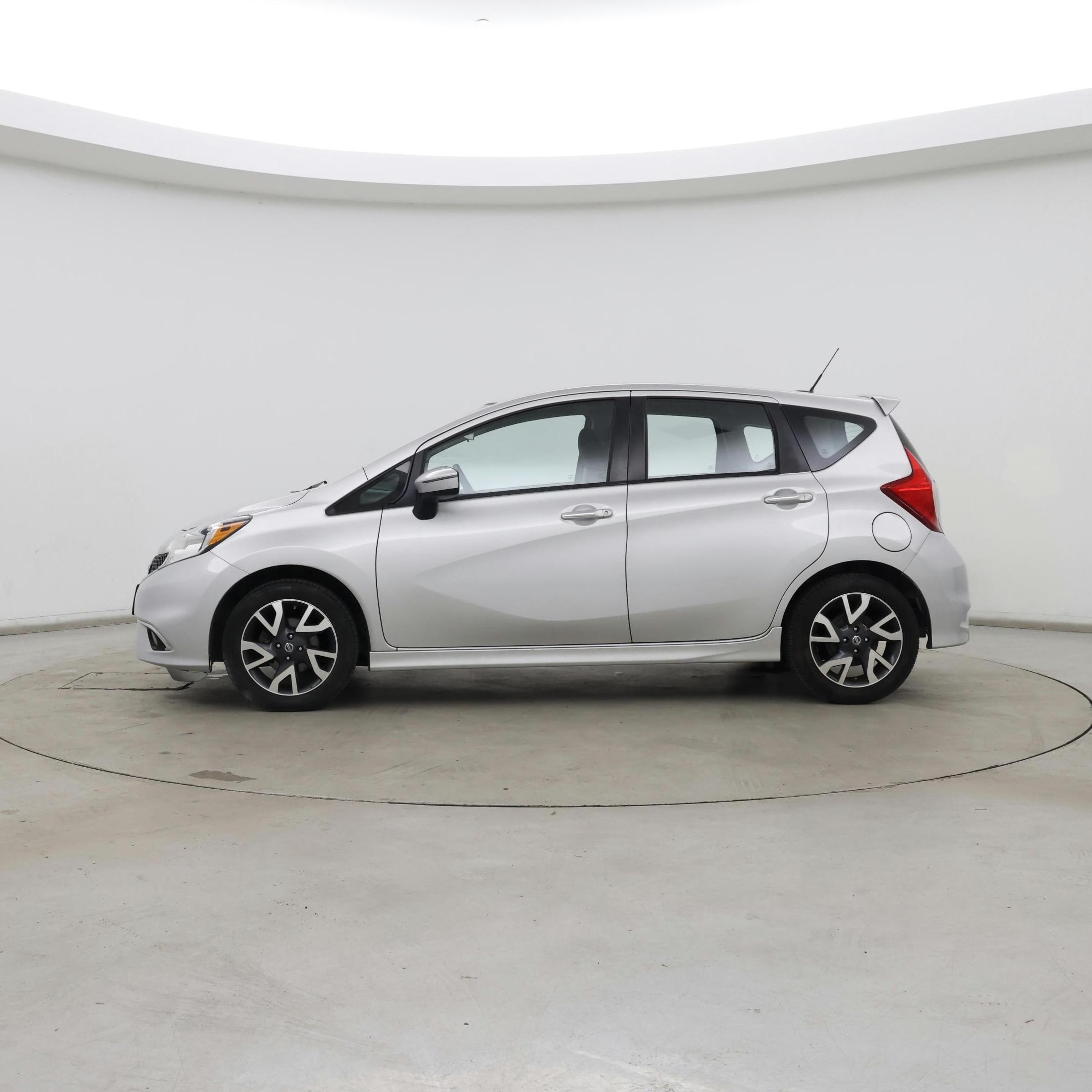 Thumbnail: 2016 Nissan Versa Note - 3