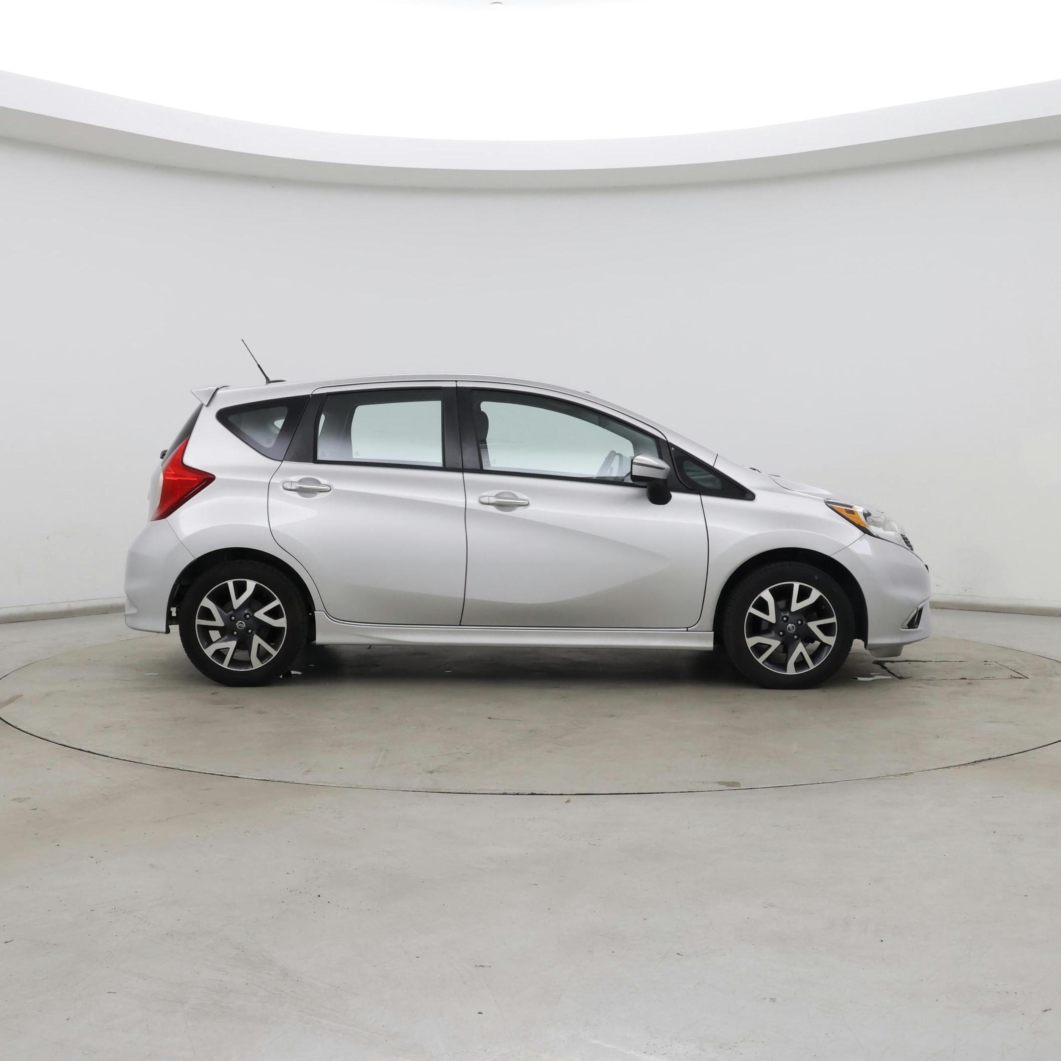Thumbnail: 2016 Nissan Versa Note - 7