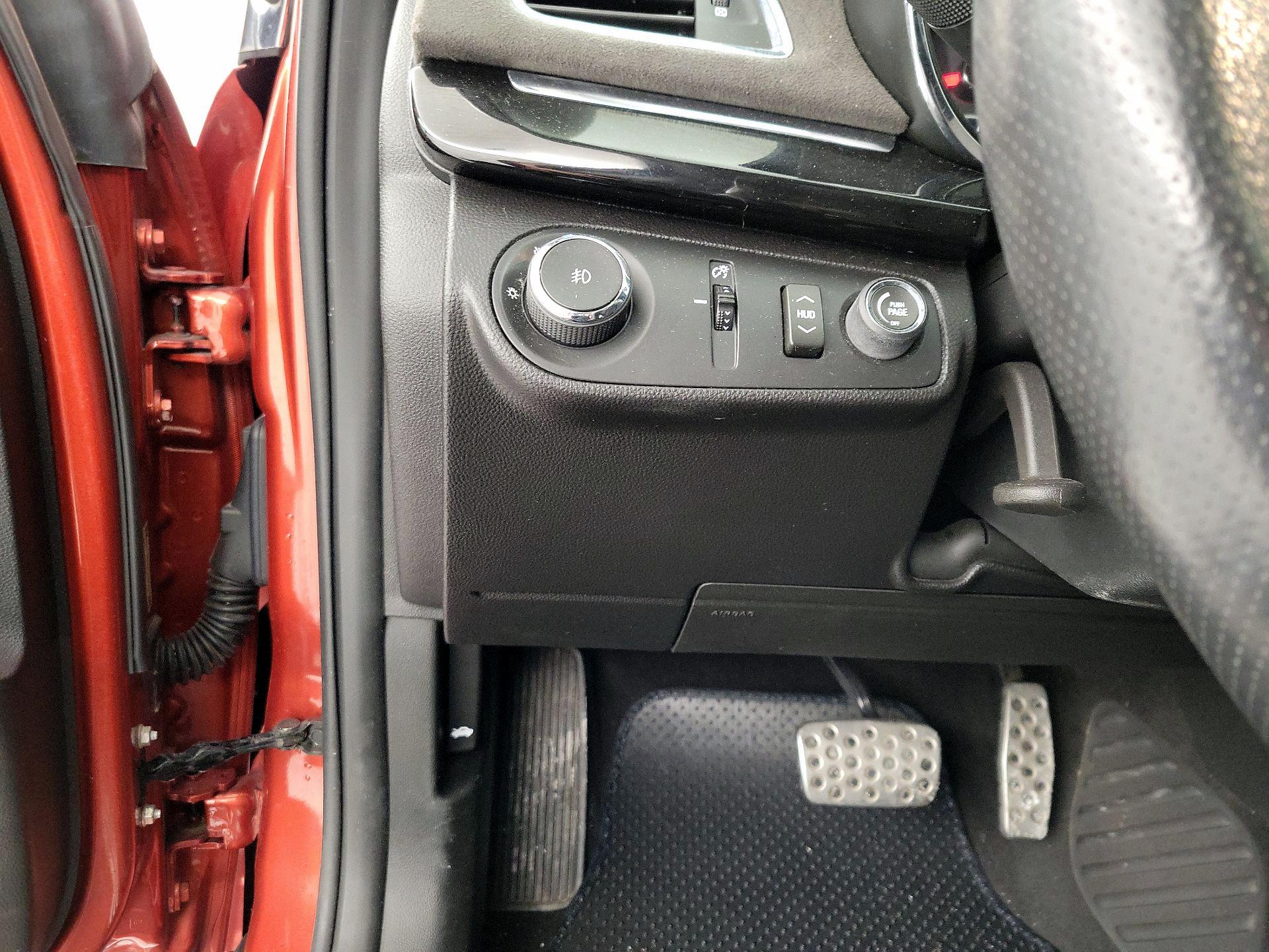 Thumbnail: 2015 Chevrolet  - 13