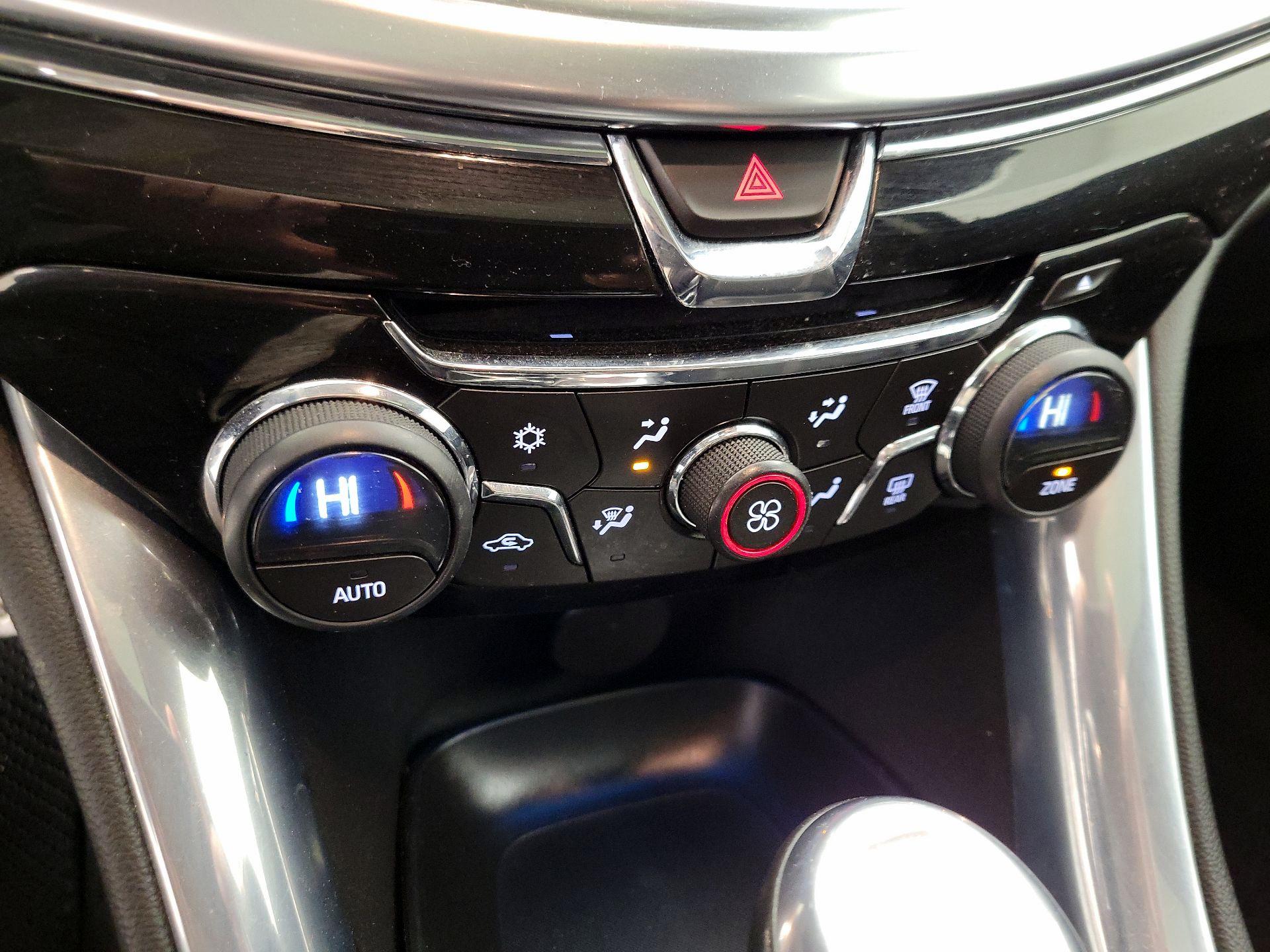 Thumbnail: 2015 Chevrolet  - 17