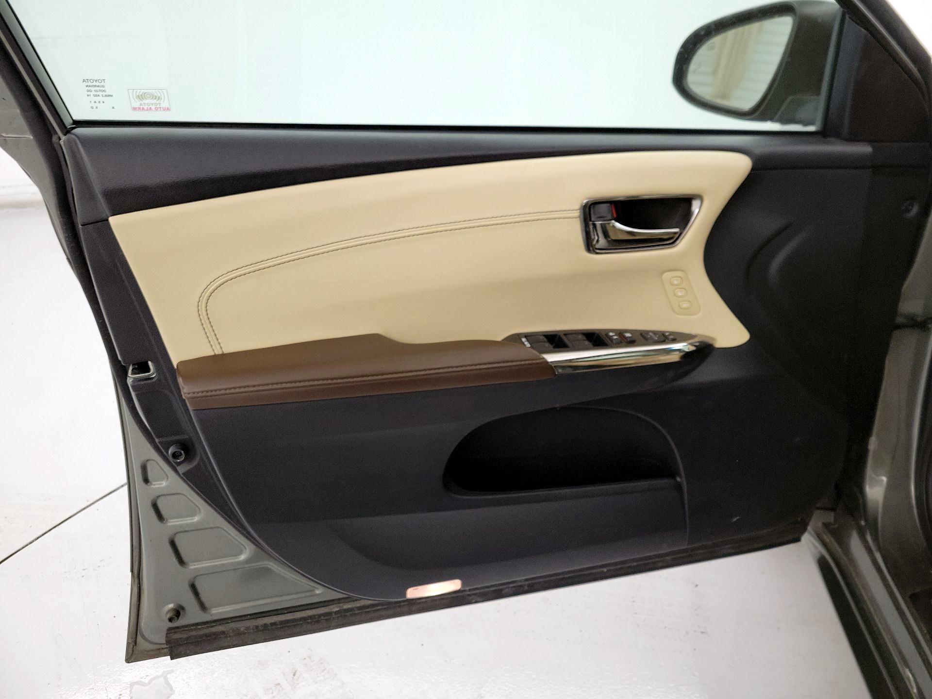 Thumbnail: 2014 Toyota Avalon - 12
