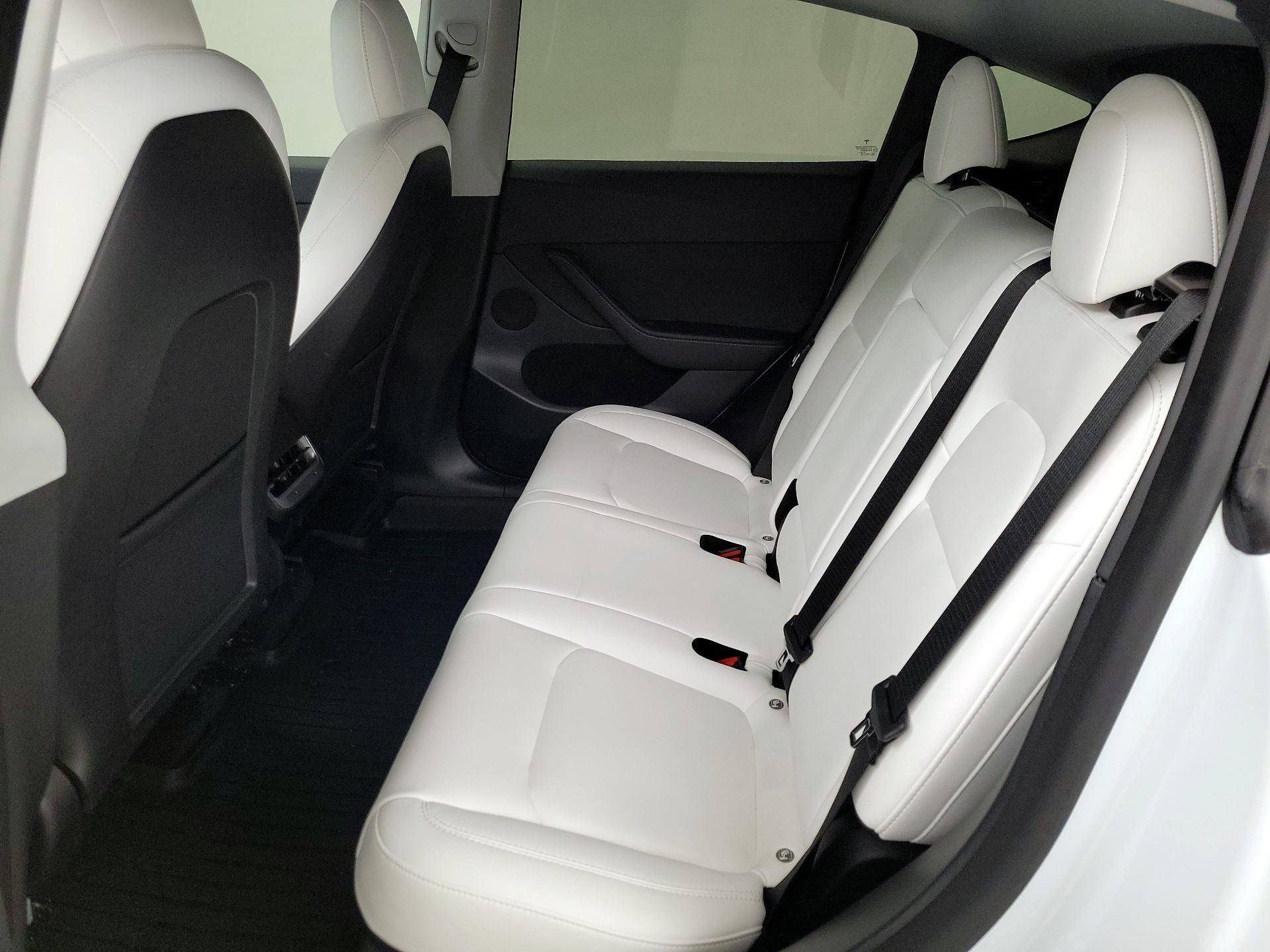 Thumbnail: 2022 Tesla Model Y - 18