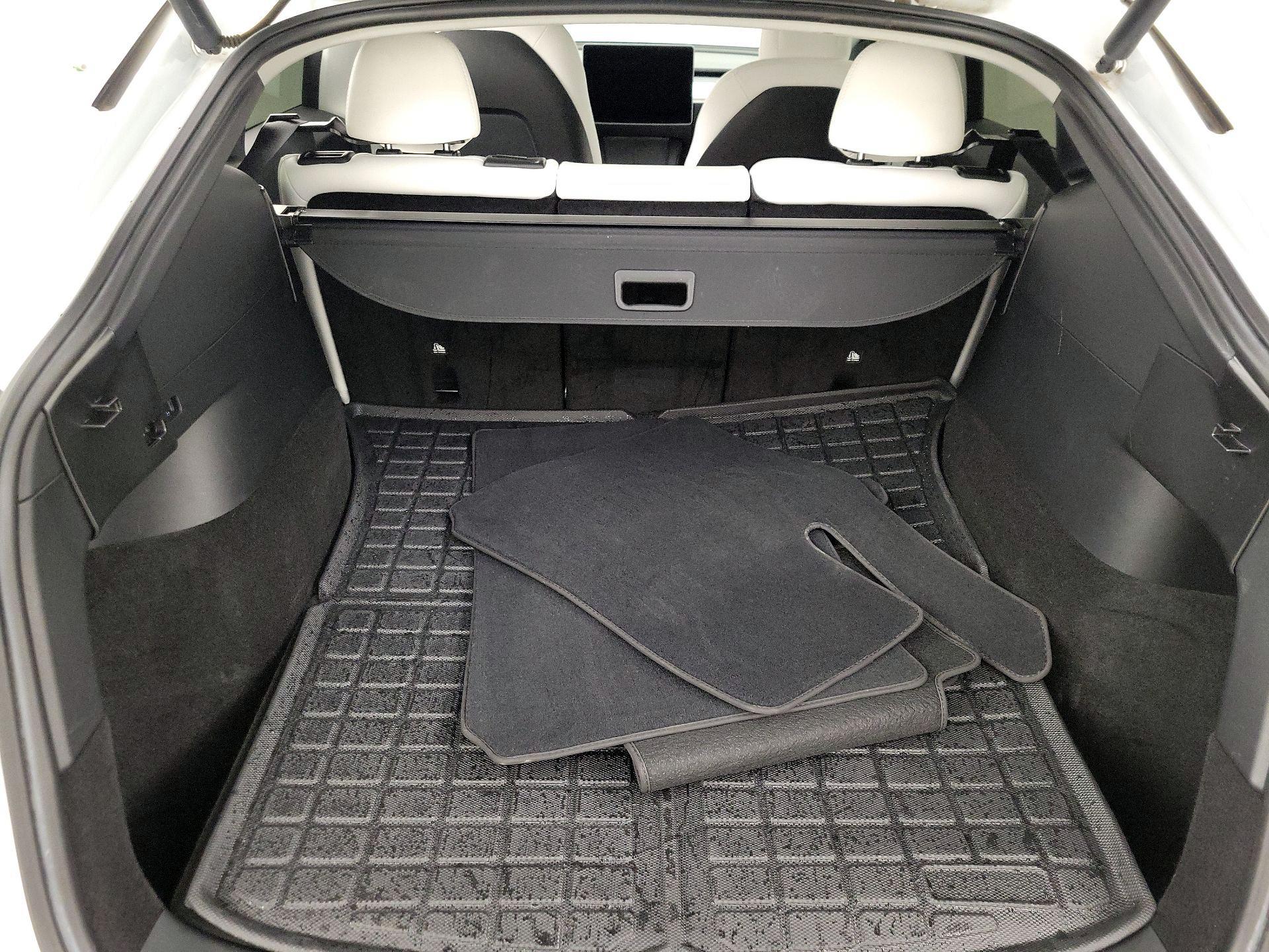 Thumbnail: 2022 Tesla Model Y - 19