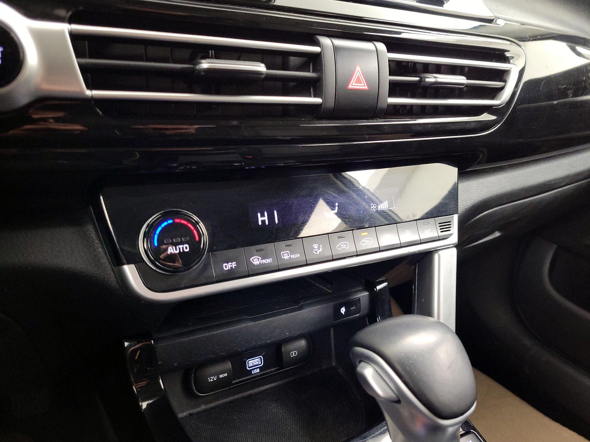 Thumbnail: 2021 Kia Seltos - 16