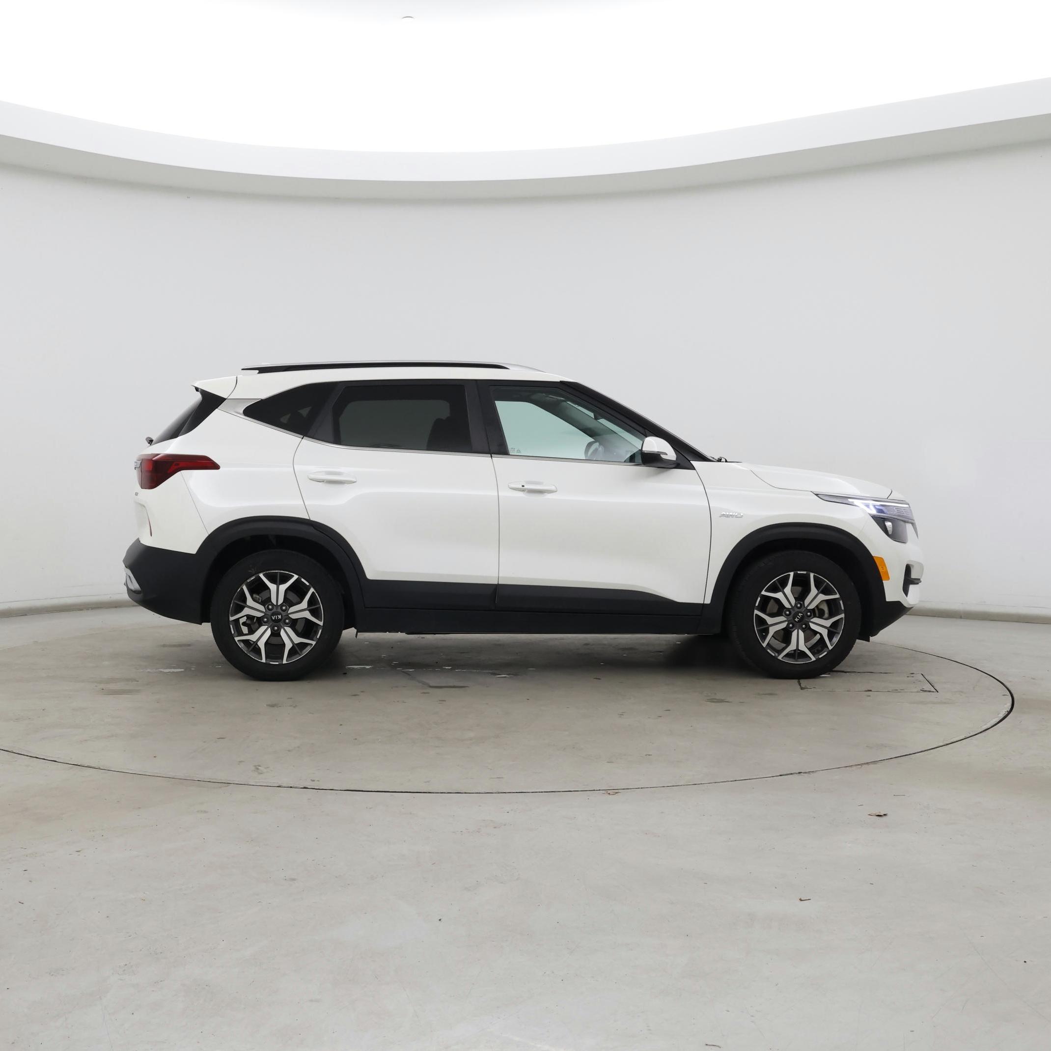 Thumbnail: 2021 Kia Seltos - 7