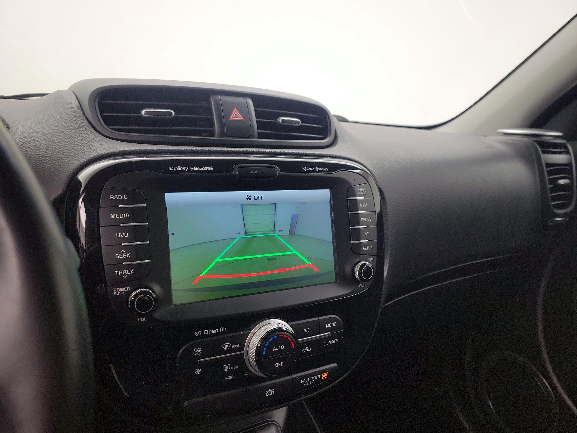 Thumbnail: 2015 Kia Soul - 15