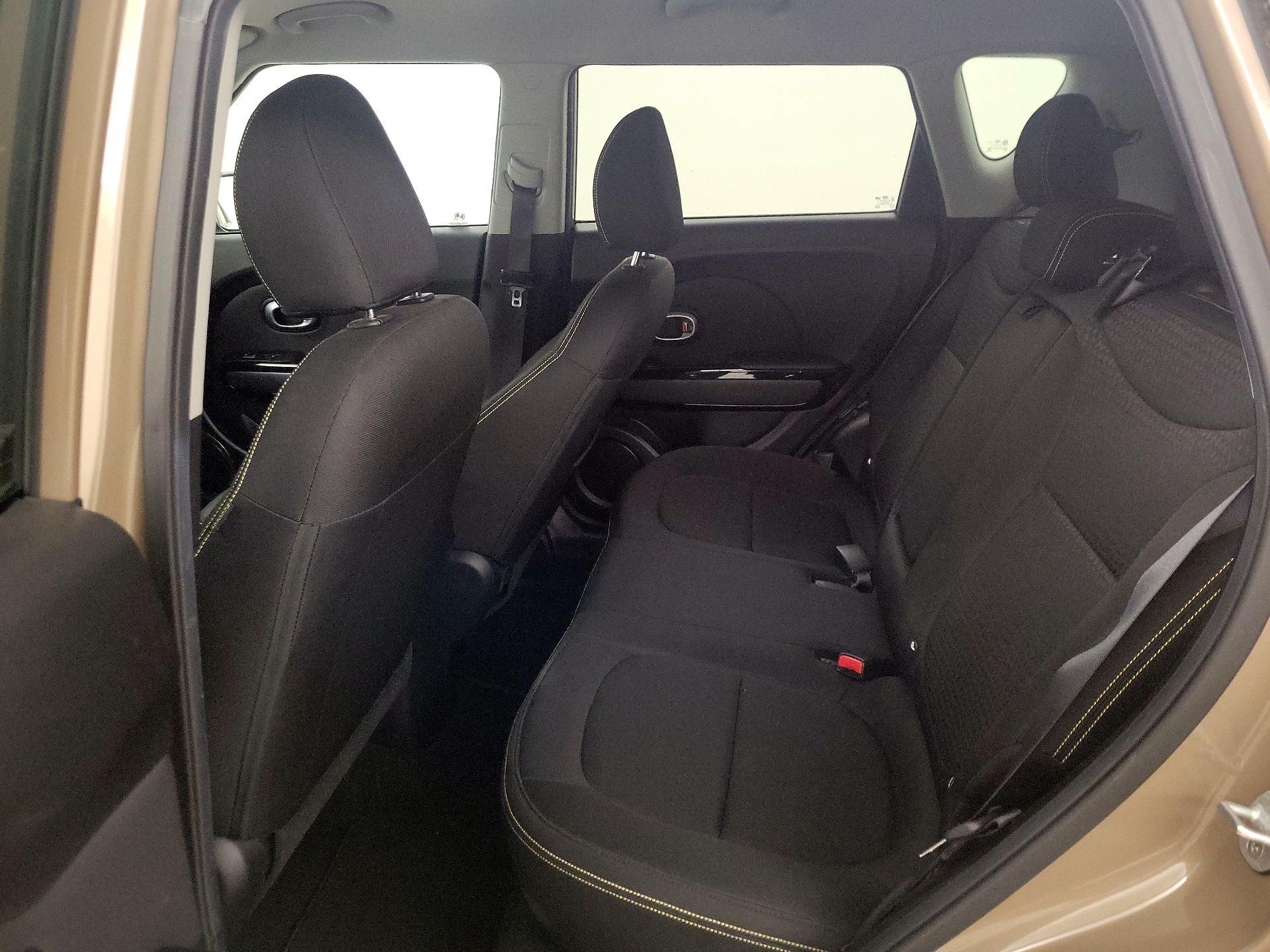 Thumbnail: 2015 Kia Soul - 20