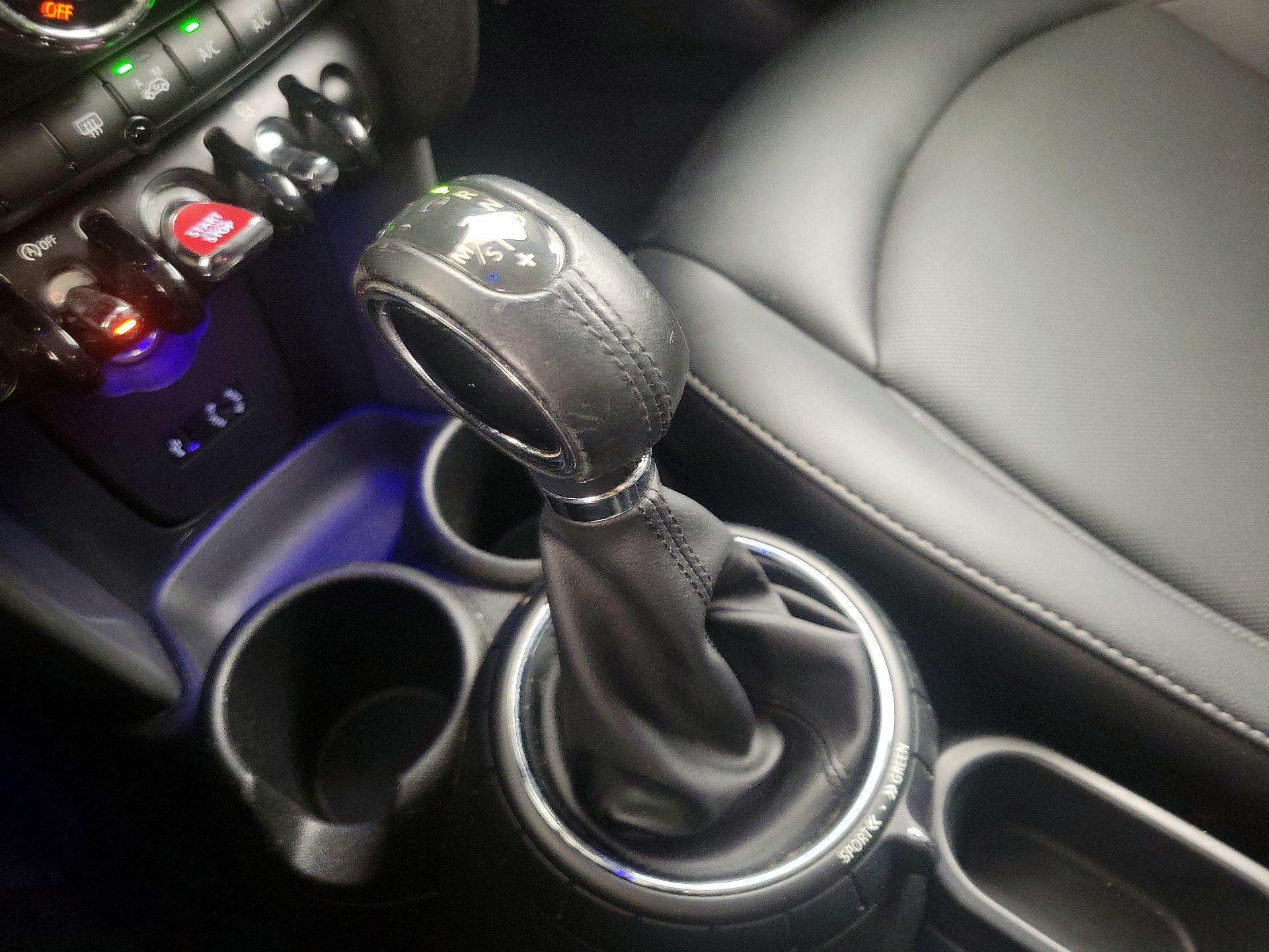 Thumbnail: 2016 MINI Cooper Hardtop - 16