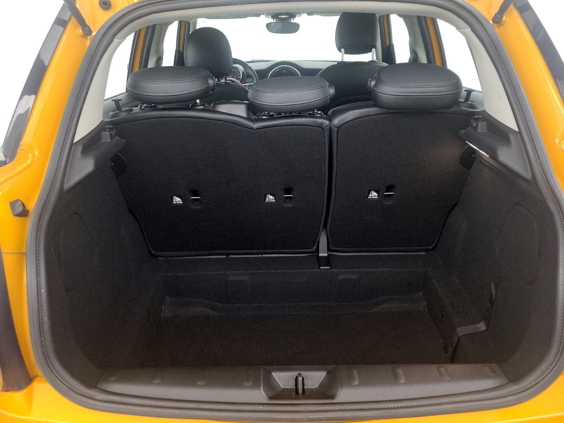 Thumbnail: 2016 MINI Cooper Hardtop - 19