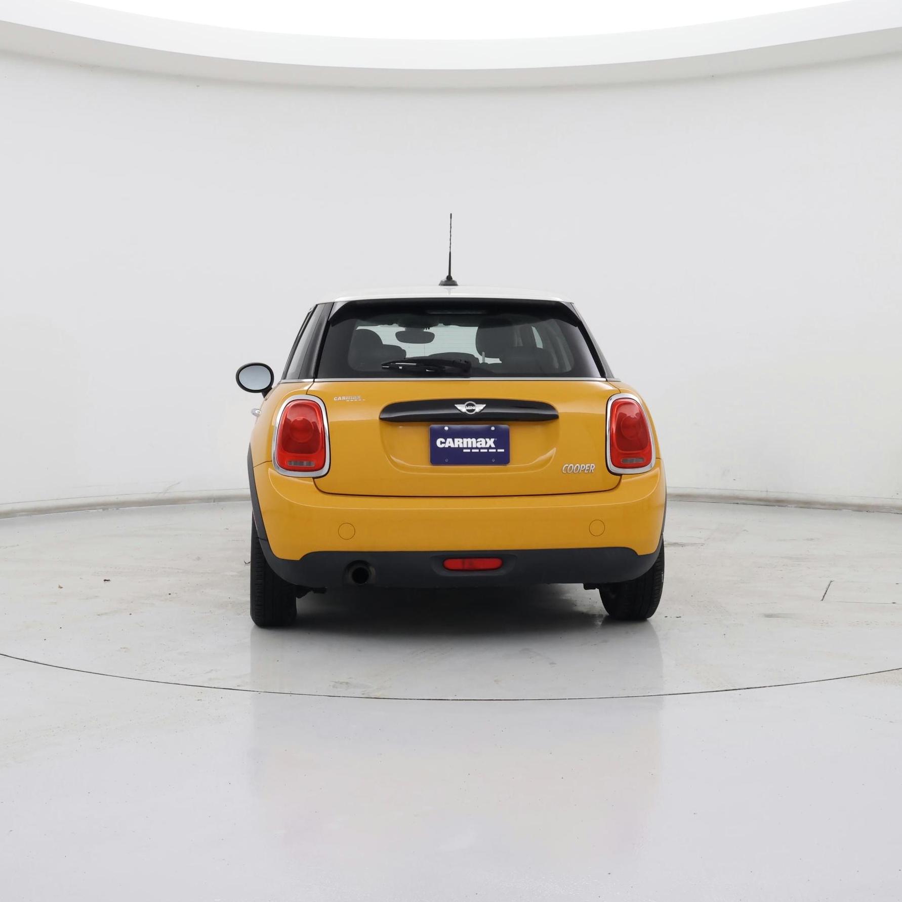 Thumbnail: 2016 MINI Cooper Hardtop - 6
