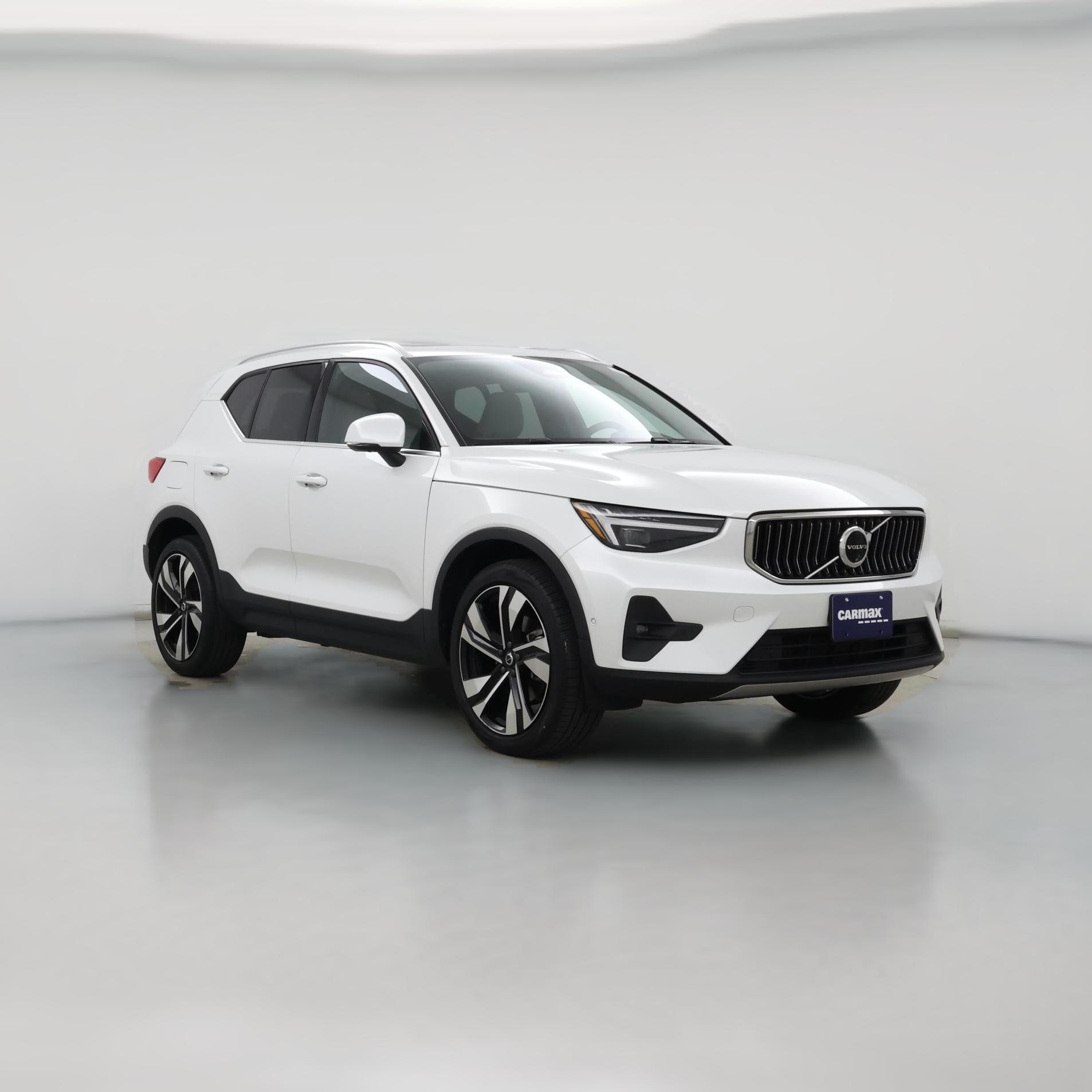 Thumbnail: 2024 Volvo XC40 - 1