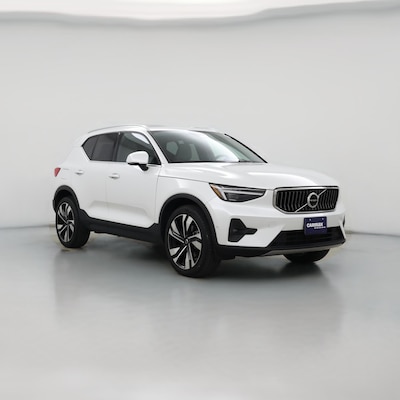 2024 Volvo XC40 B5 Plus Bright Theme