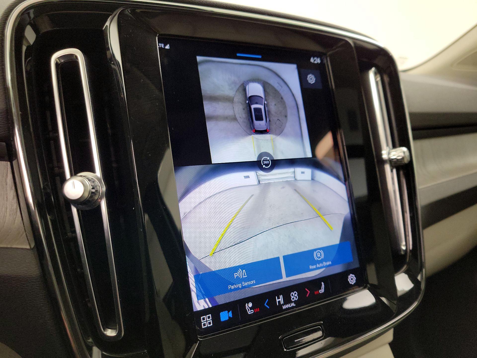 Thumbnail: 2024 Volvo XC40 - 14