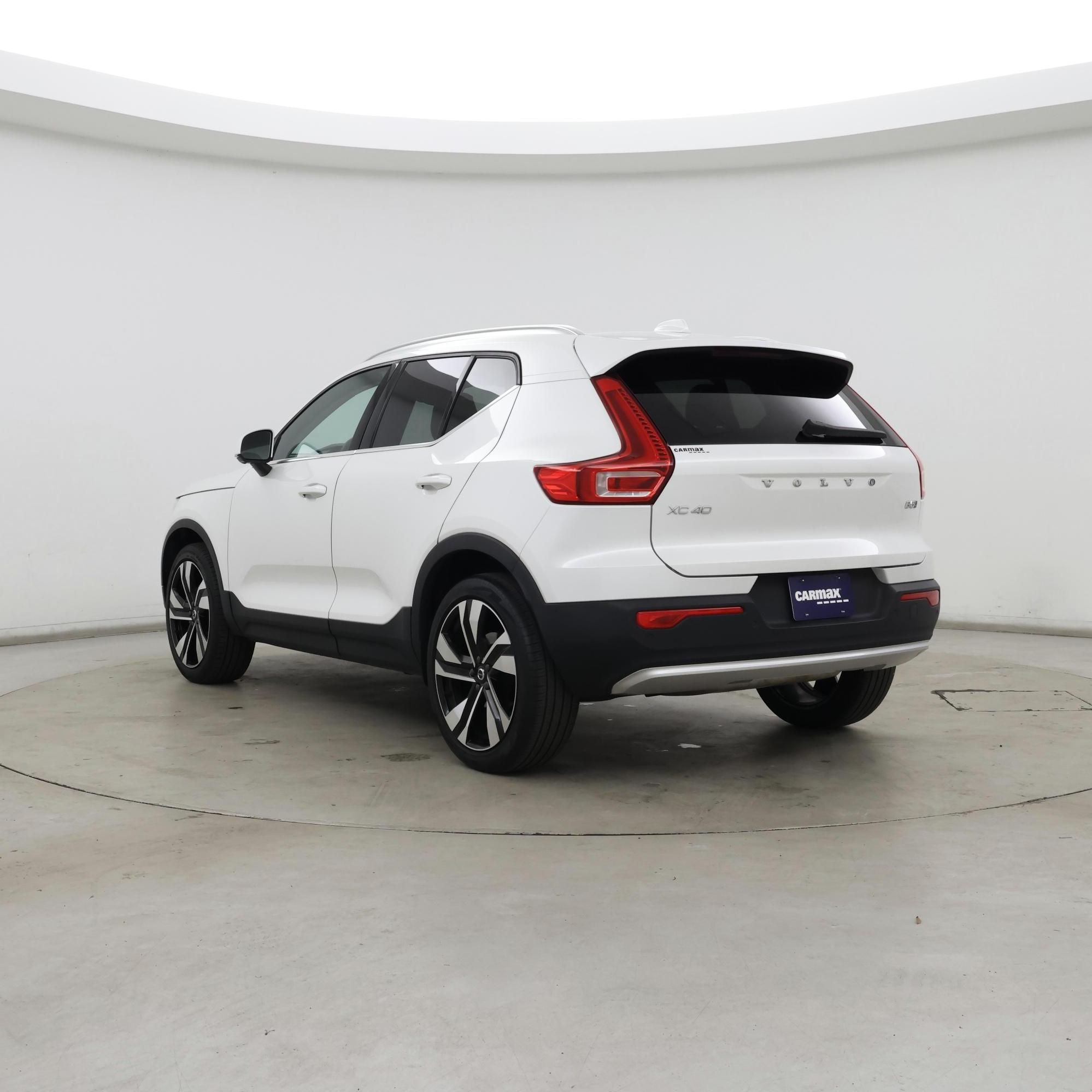 Thumbnail: 2024 Volvo XC40 - 2