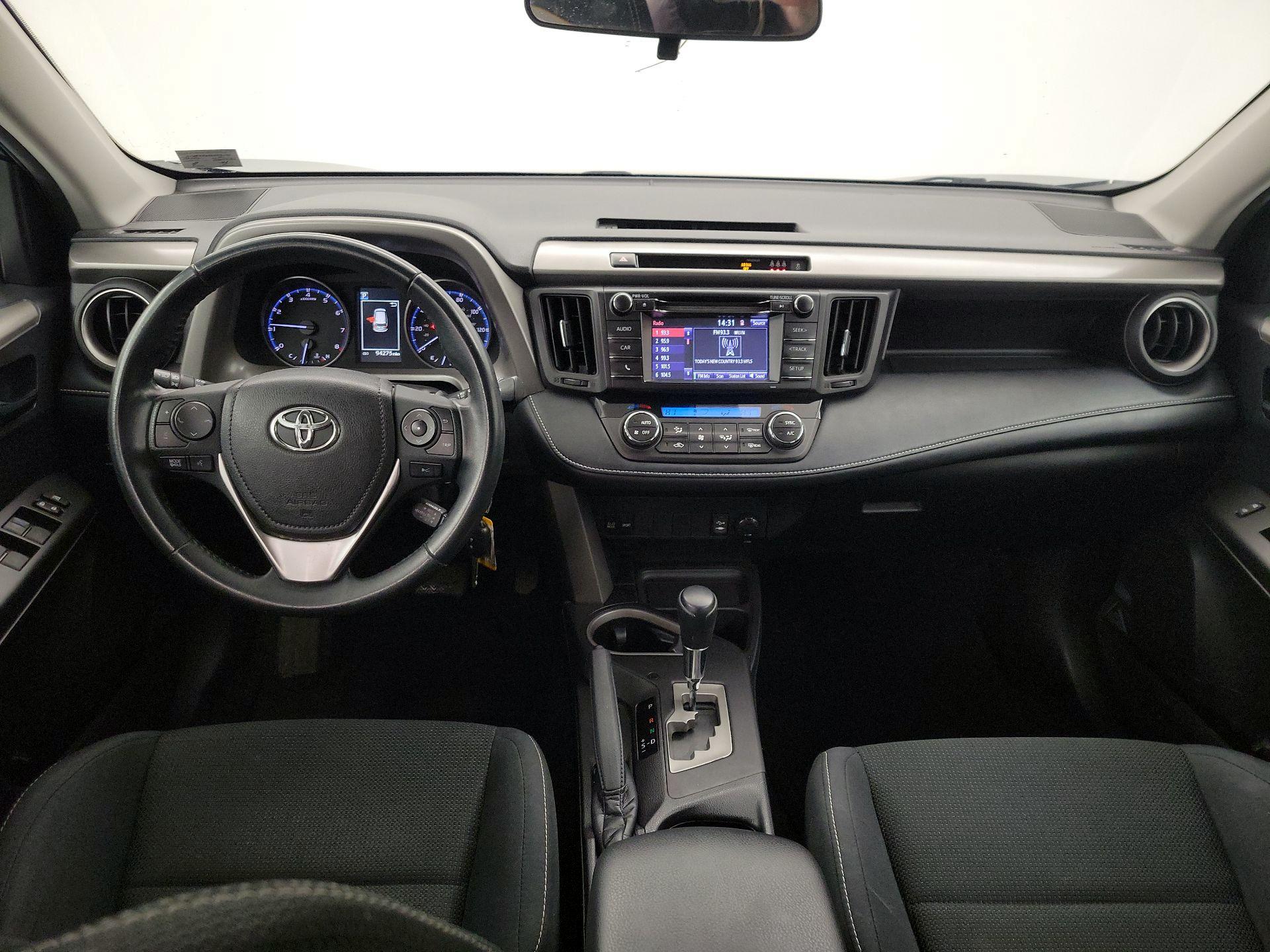 Thumbnail: 2018 Toyota RAV4 - 9