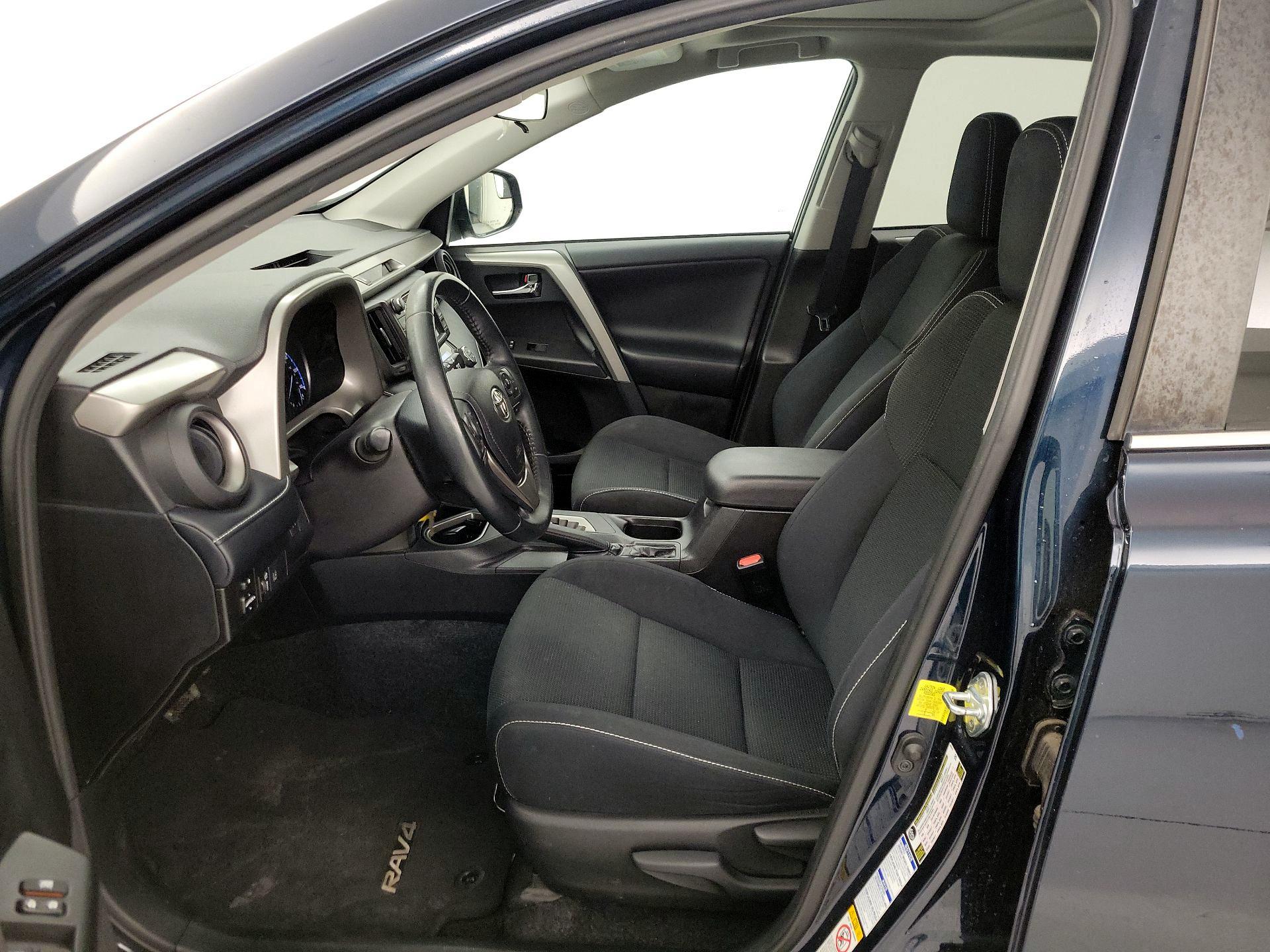 Thumbnail: 2018 Toyota RAV4 - 11