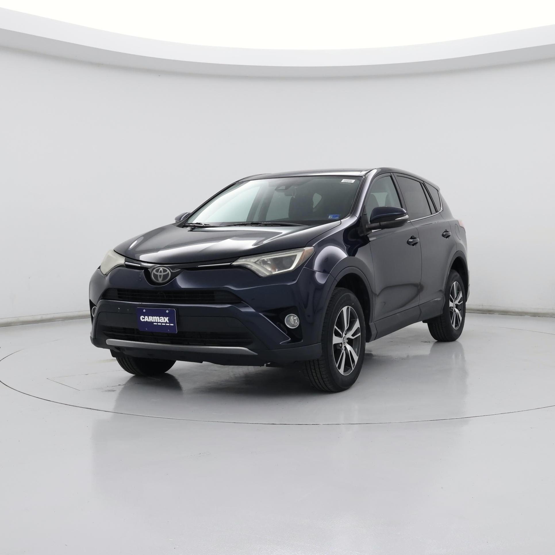 Thumbnail: 2018 Toyota RAV4 - 4