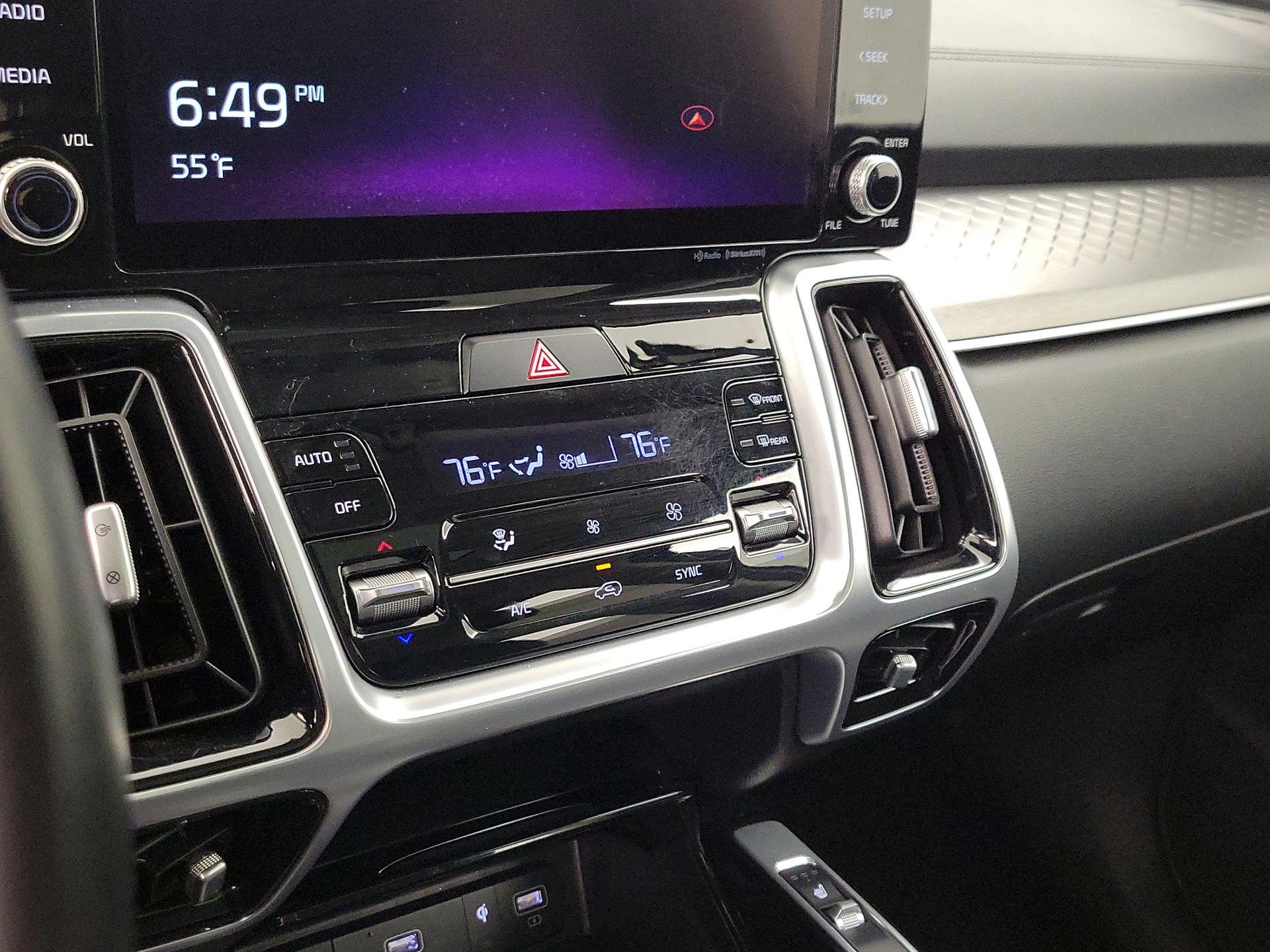 Thumbnail: 2021 Kia Sorento - 17