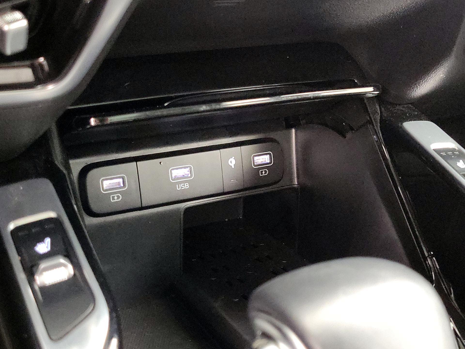 Thumbnail: 2021 Kia Sorento - 19