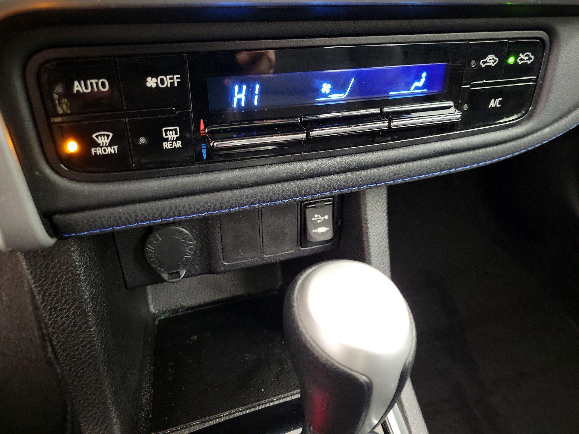 Thumbnail: 2019 Toyota Corolla - 16