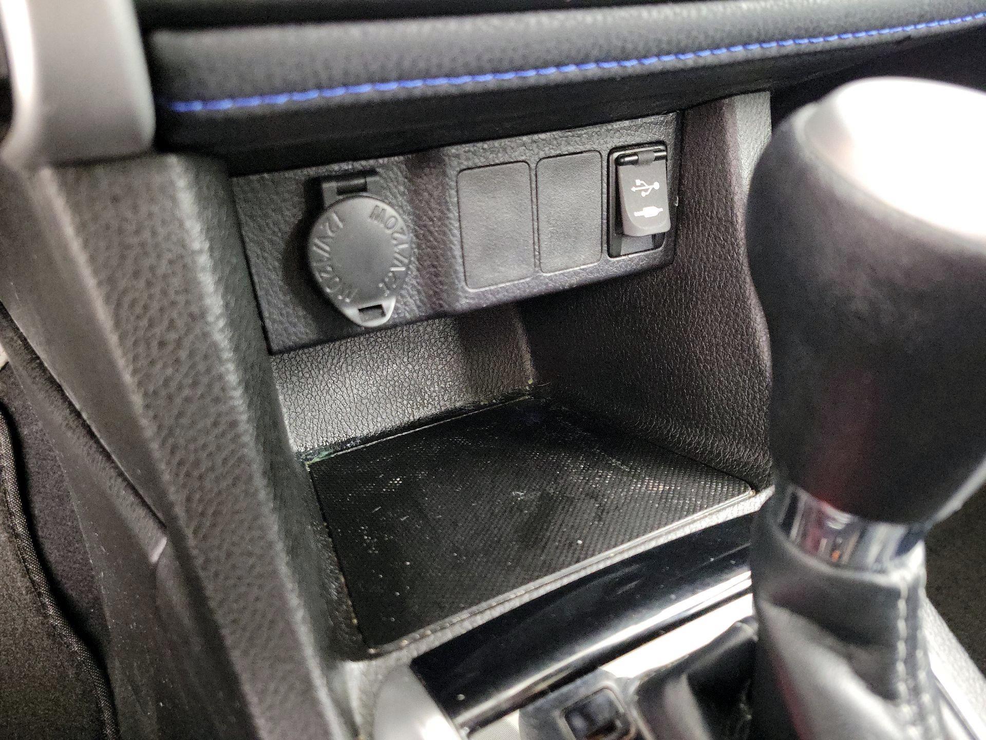 Thumbnail: 2019 Toyota Corolla - 18