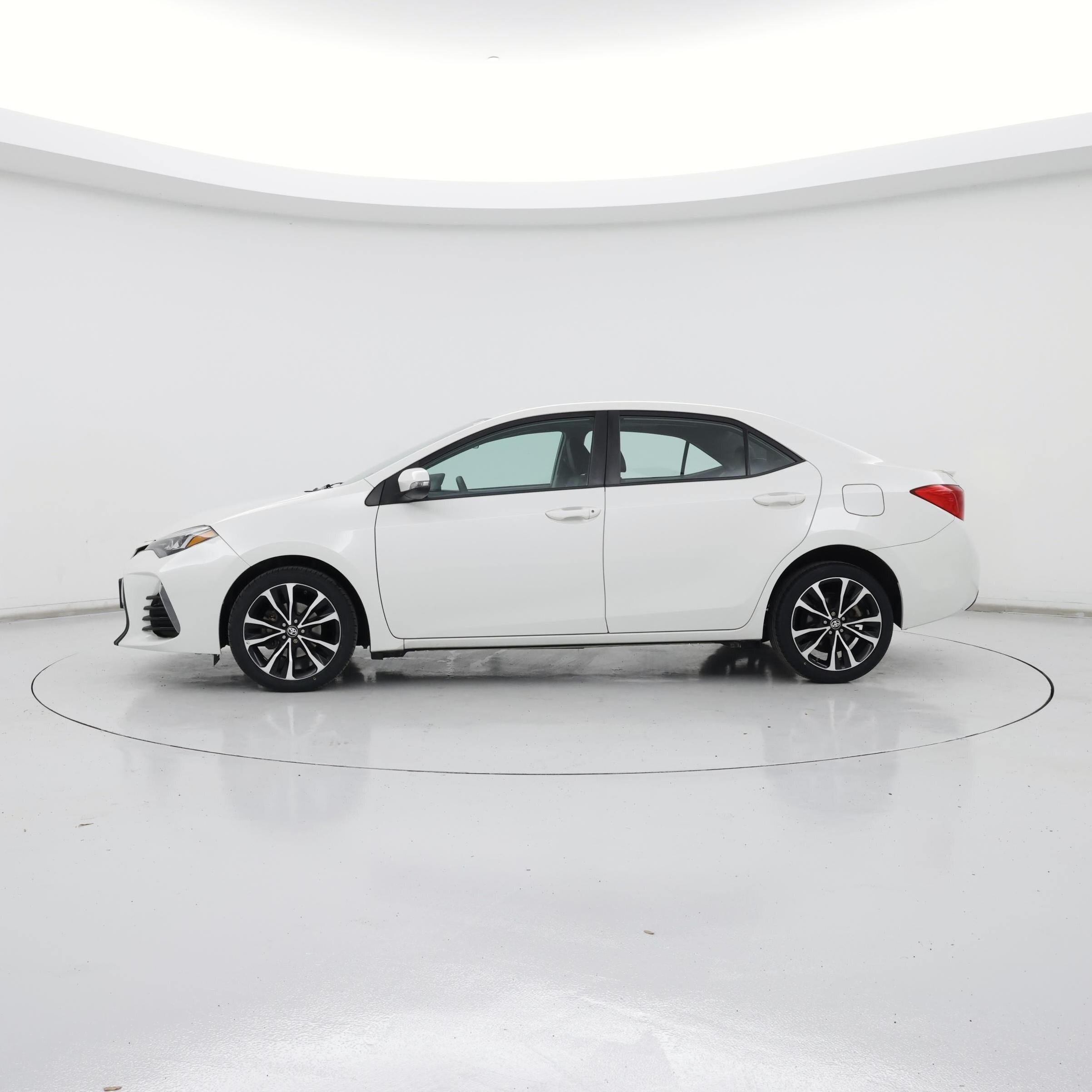 Thumbnail: 2019 Toyota Corolla - 3