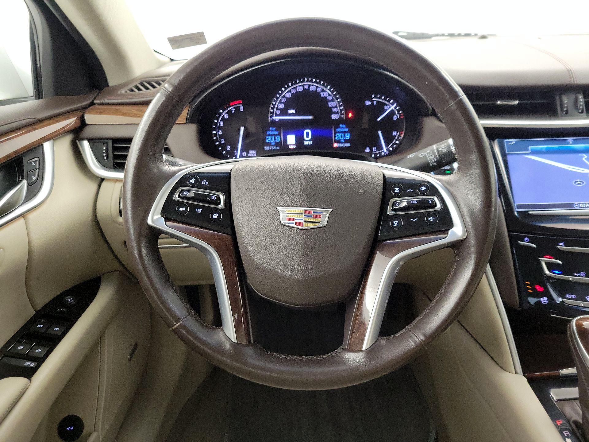 Thumbnail: 2017 Cadillac XTS - 10