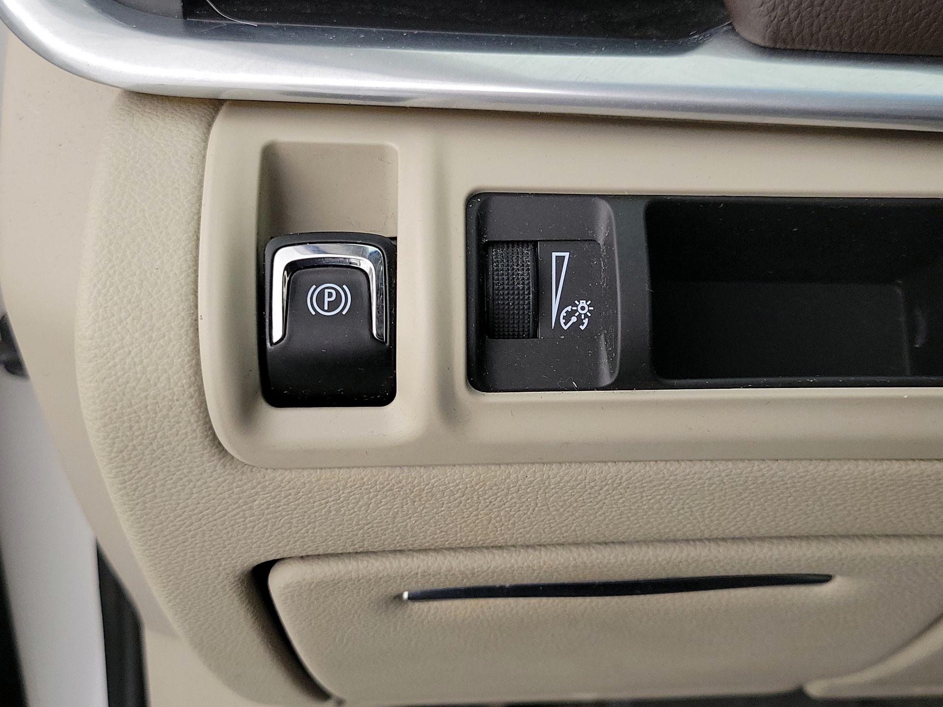 Thumbnail: 2017 Cadillac XTS - 13