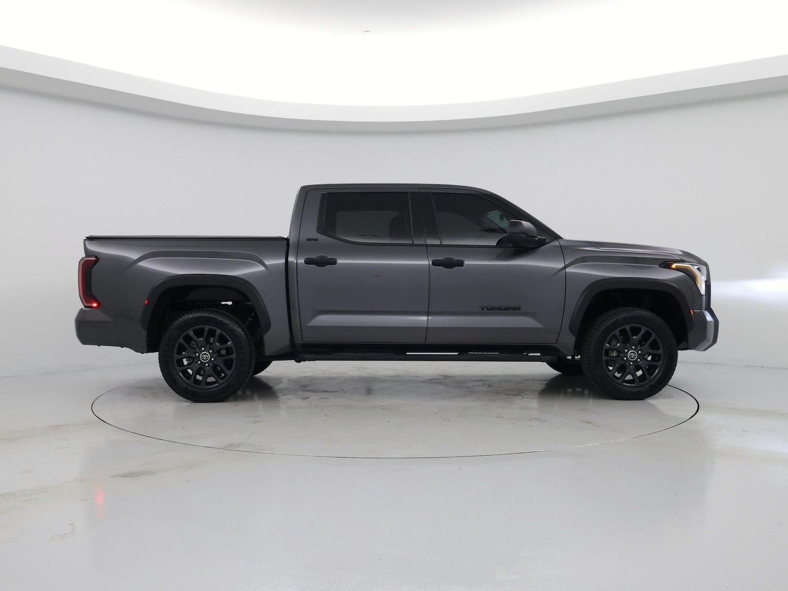 2022 Toyota Tundra SR5 - Photo 8