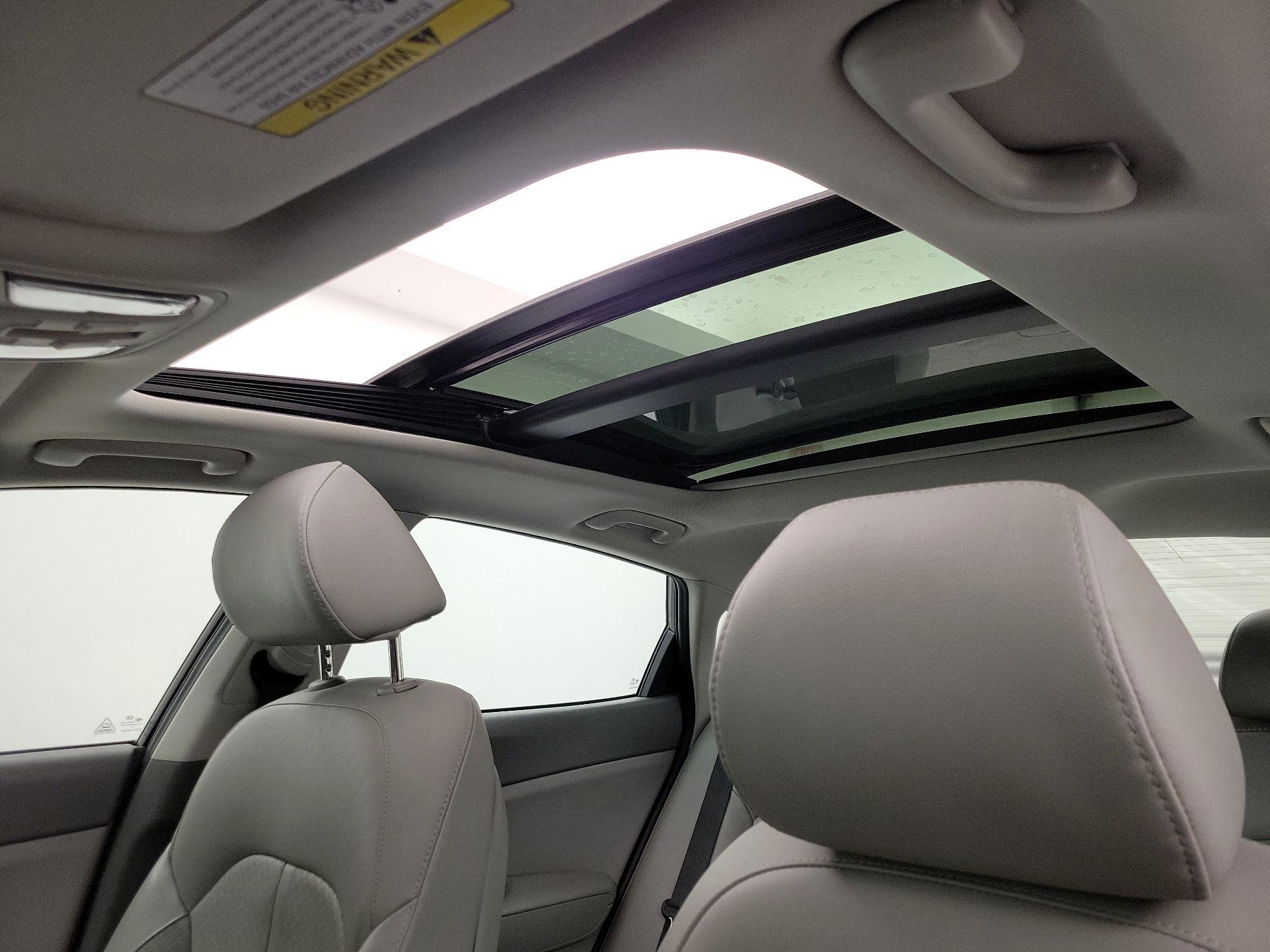 Thumbnail: 2017 Kia Optima - 20