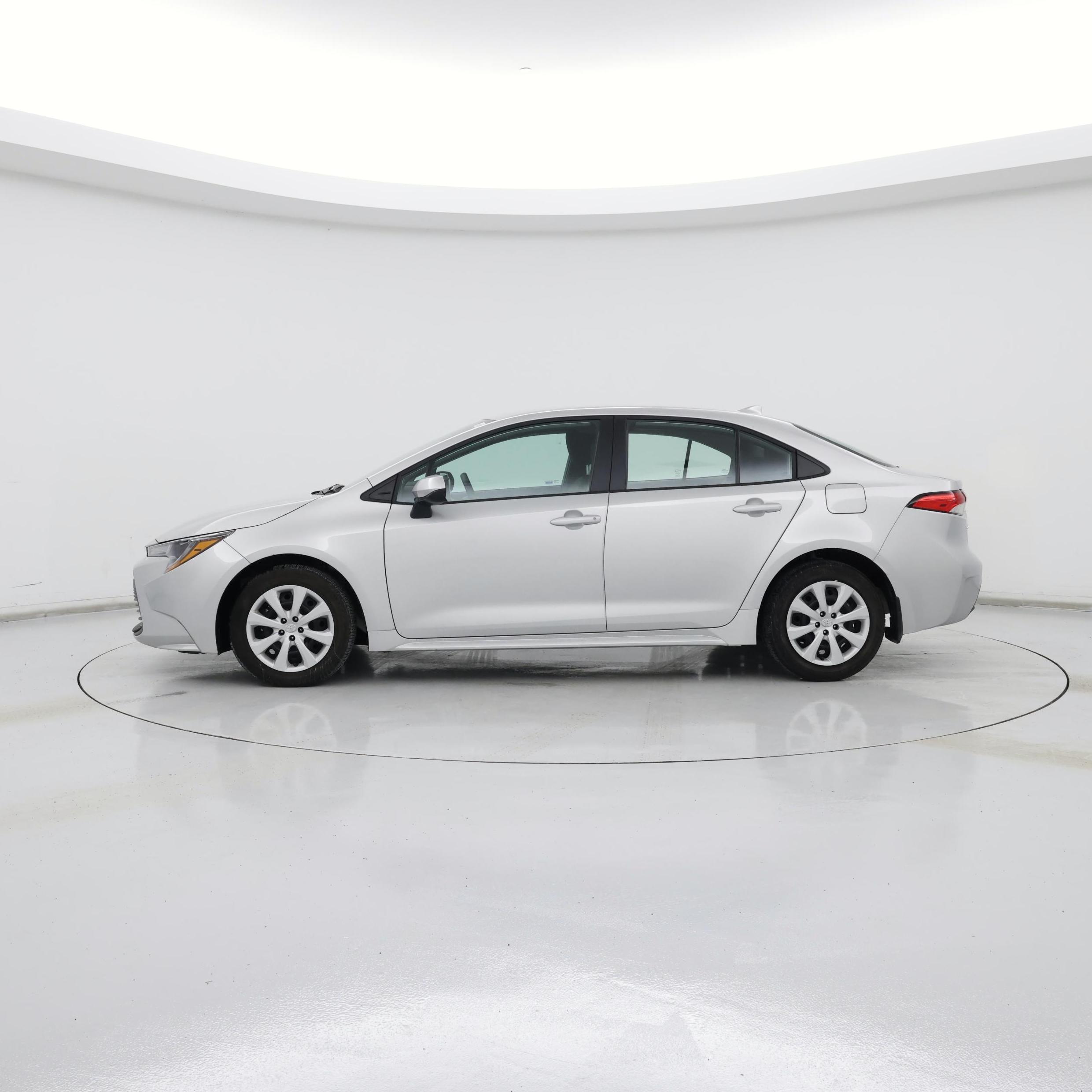 Thumbnail: 2024 Toyota Corolla - 3