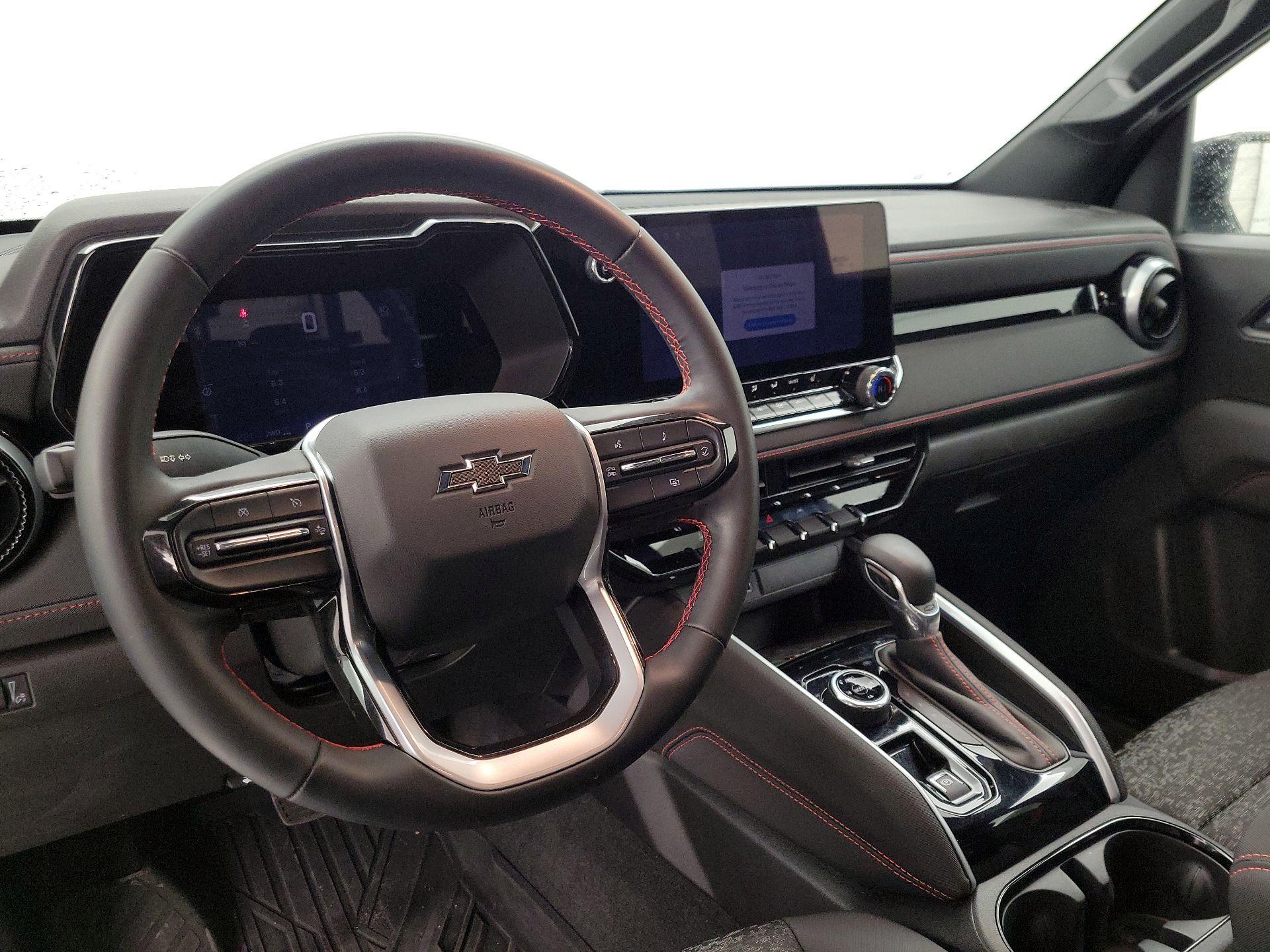 Thumbnail: 2023 Chevrolet Colorado - 9