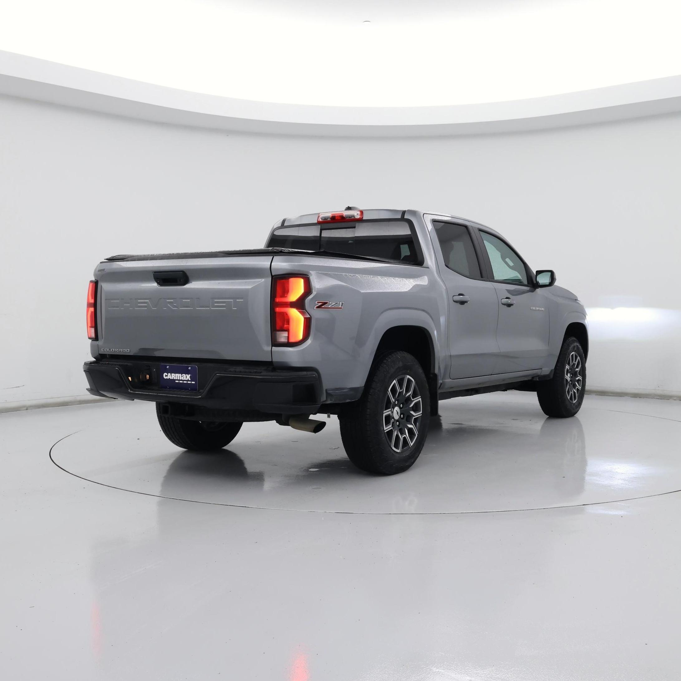 Thumbnail: 2023 Chevrolet Colorado - 8
