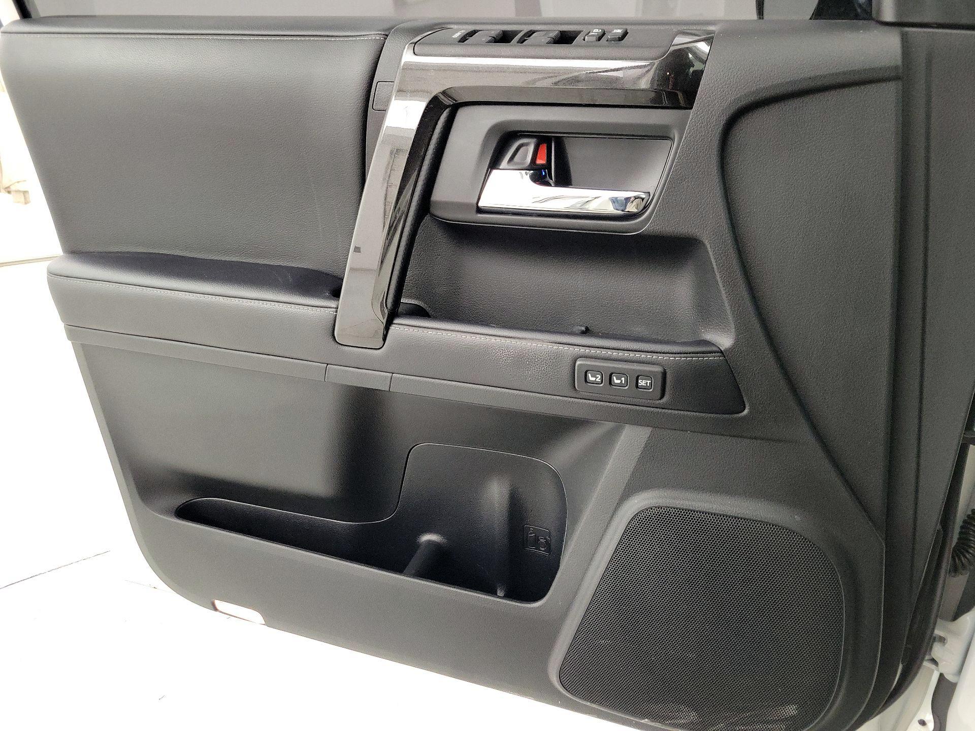 Thumbnail: 2021 Toyota 4Runner - 12