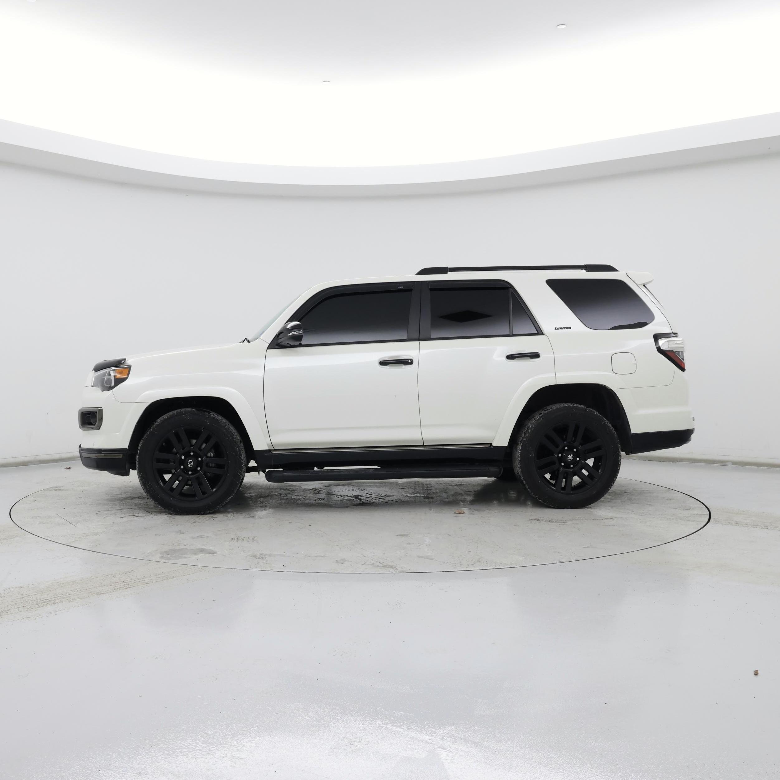 Thumbnail: 2021 Toyota 4Runner - 3